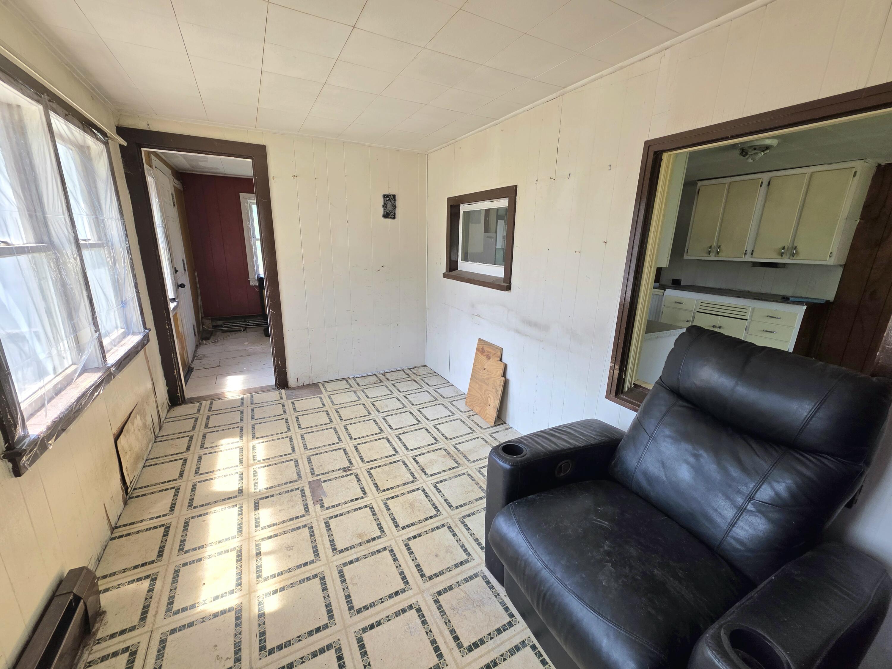 340-344 Thorsen Road Property Photo 10