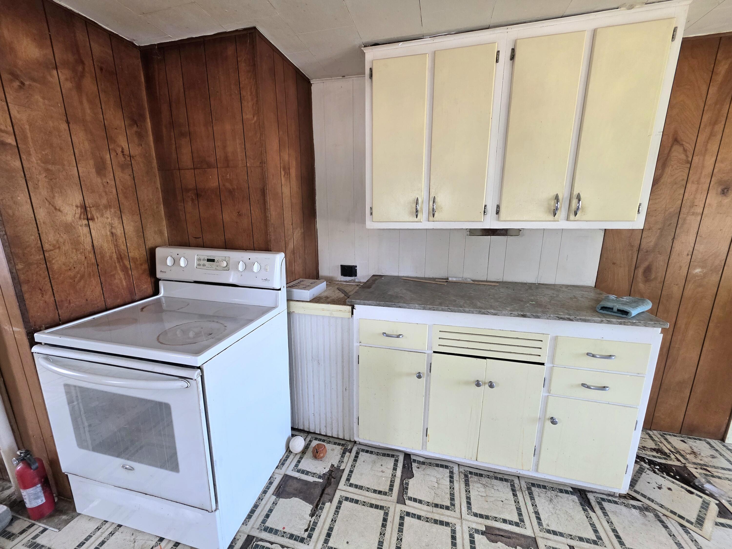 340-344 Thorsen Road Property Photo 14