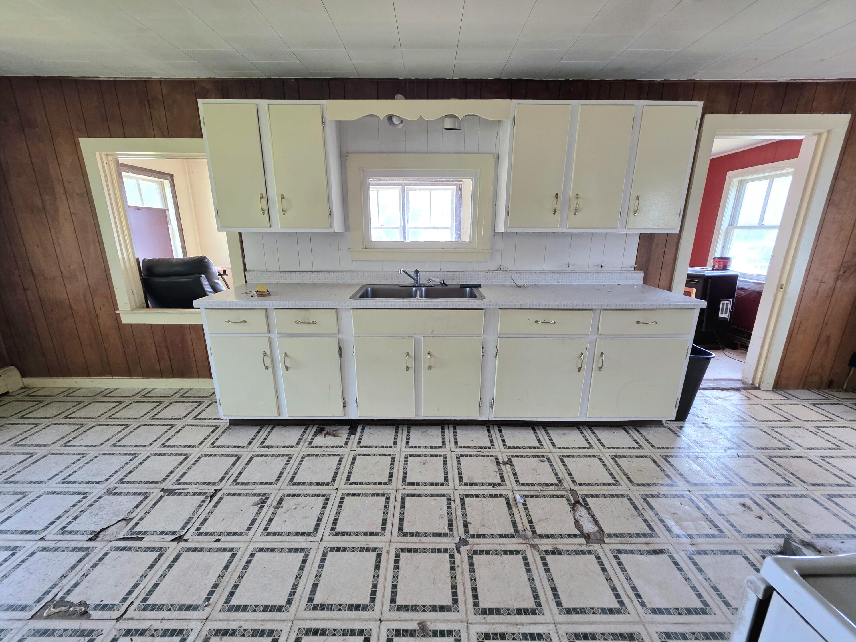 340-344 Thorsen Road Property Photo 15