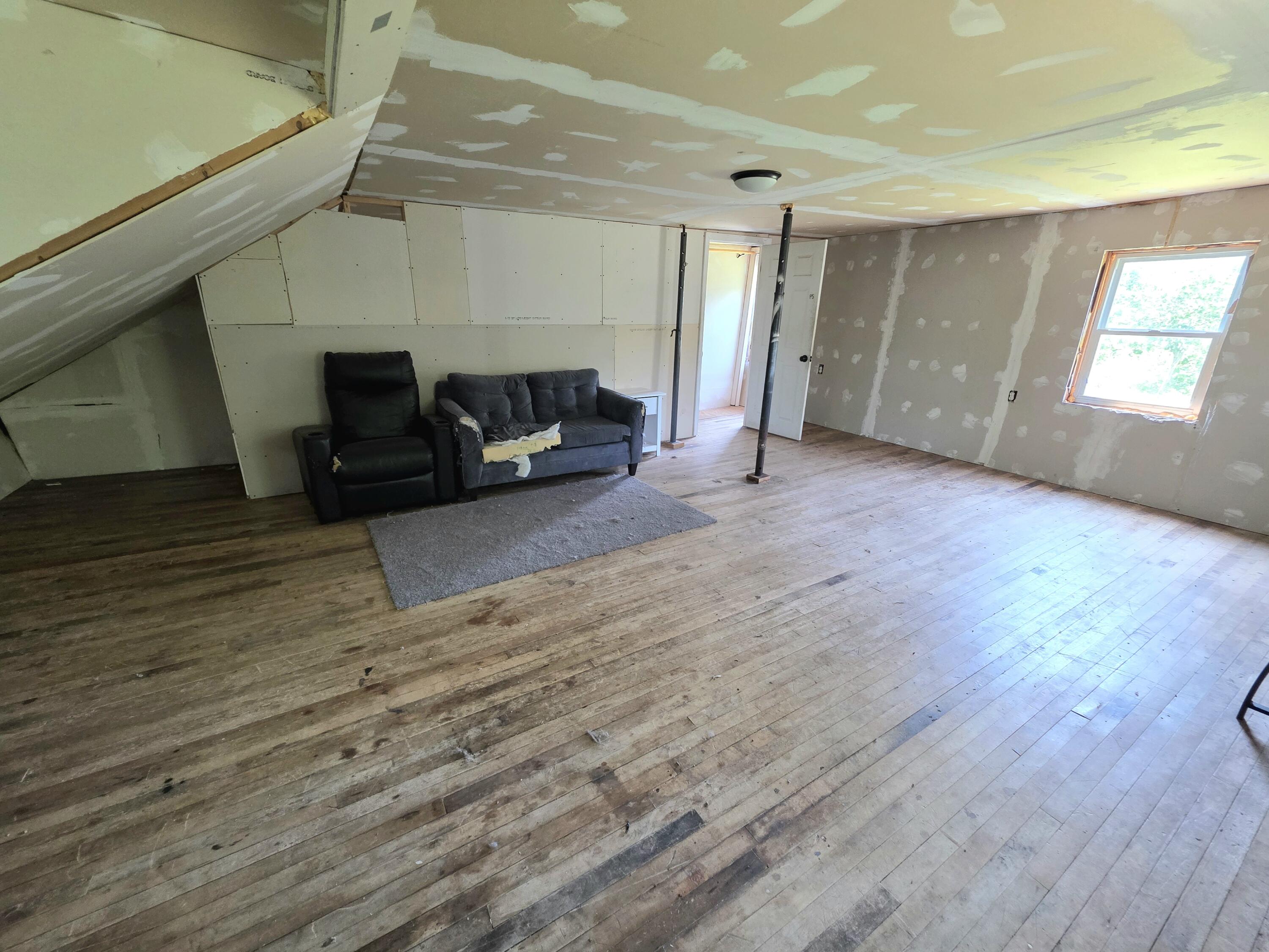 340-344 Thorsen Road Property Photo 25