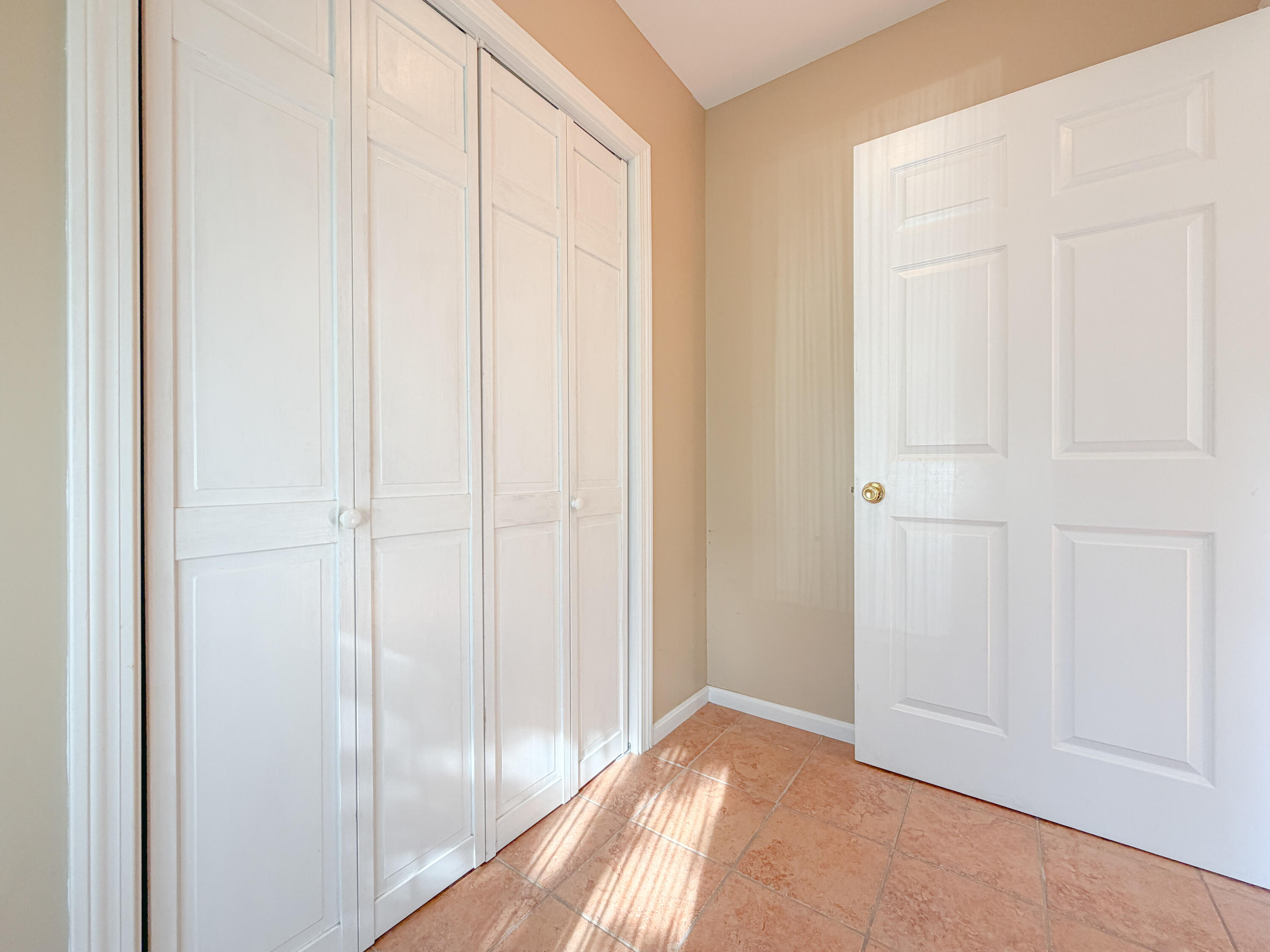 401 Brighton Avenue 7 Property Photo 7