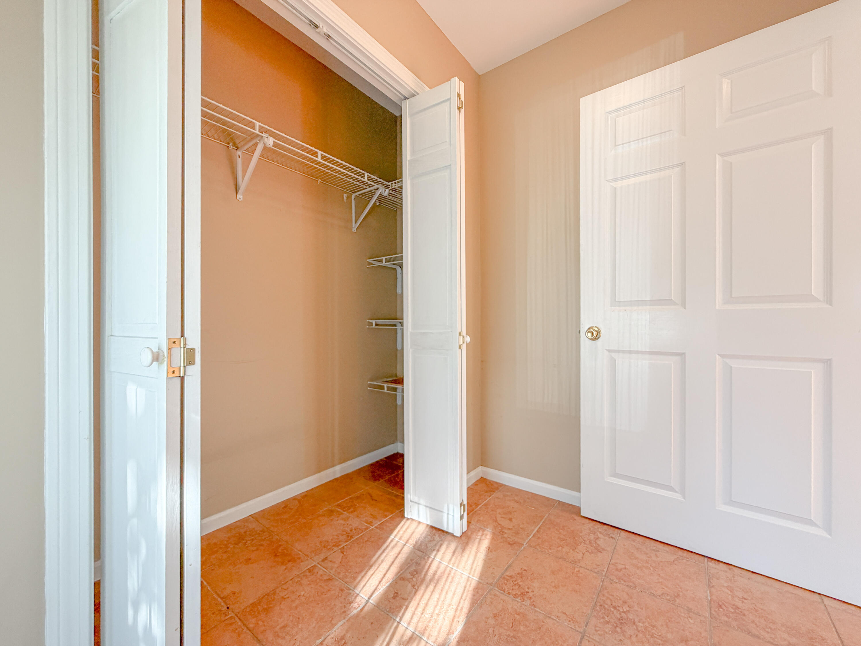 401 Brighton Avenue 7 Property Photo 8