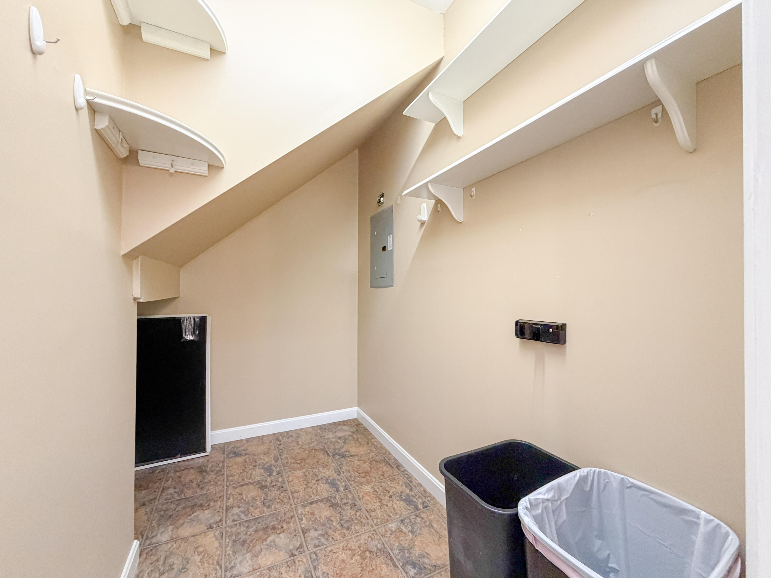 401 Brighton Avenue 7 Property Photo 76