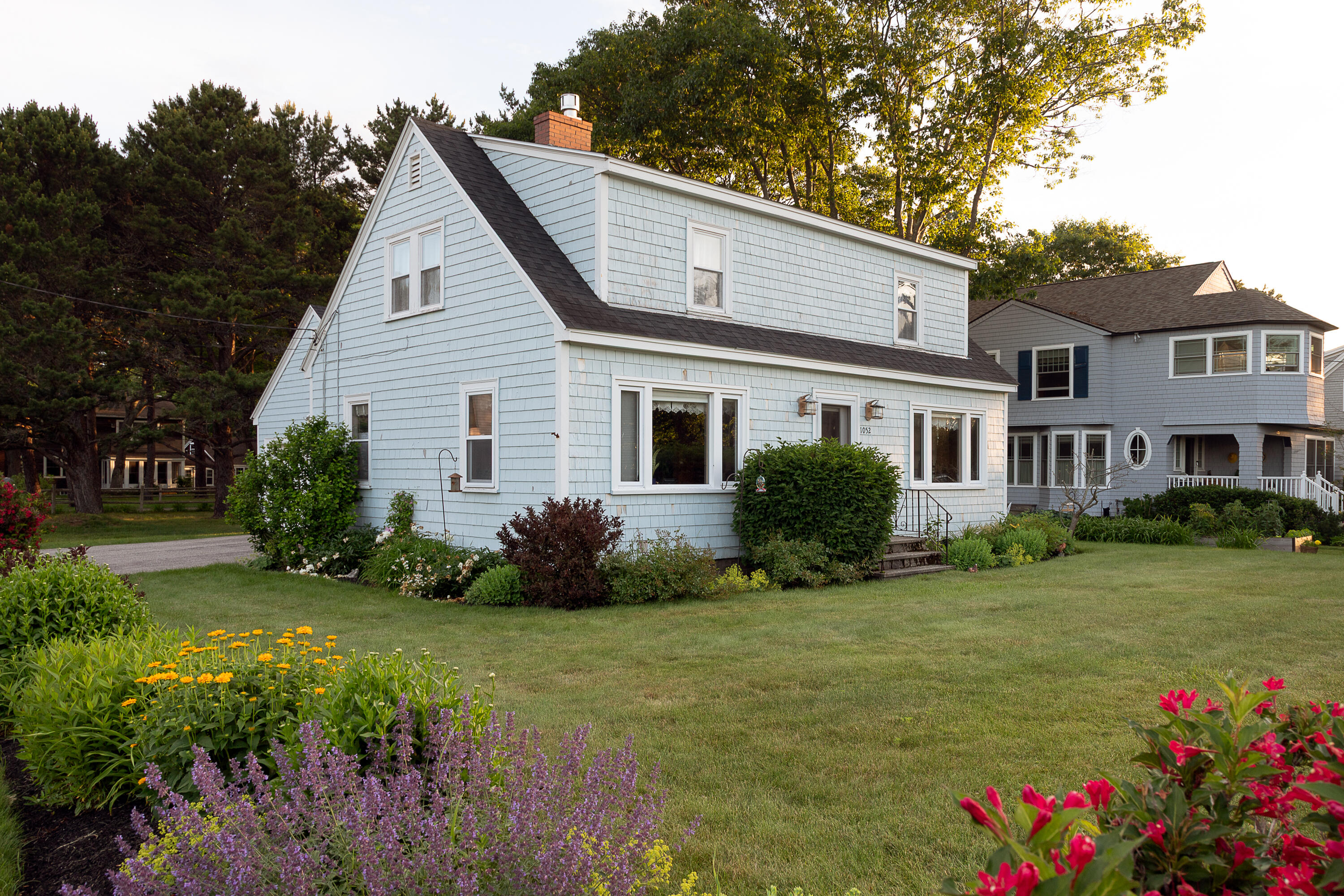 1052 Kings Highway Property Photo 1