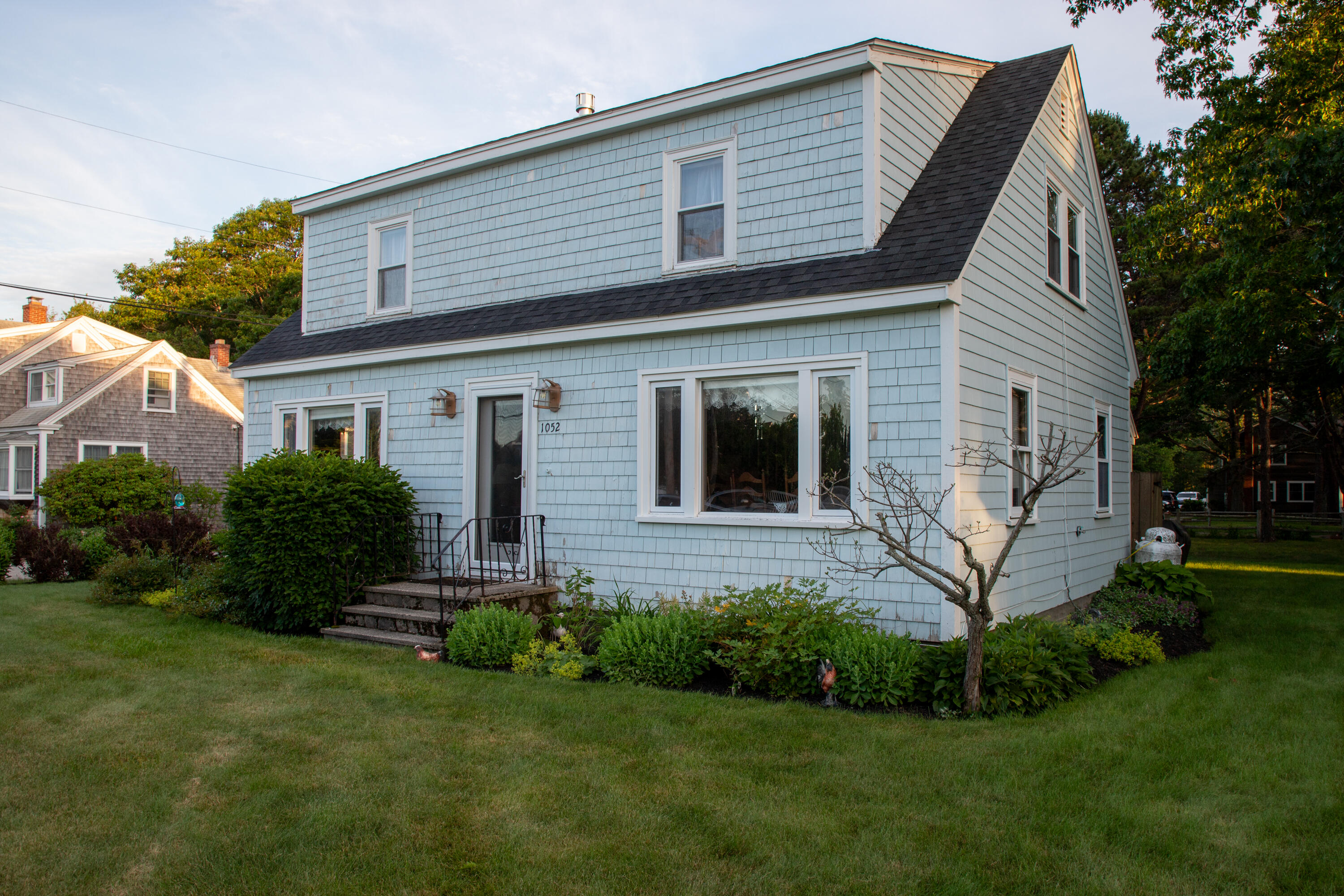 1052 Kings Highway Property Photo 4