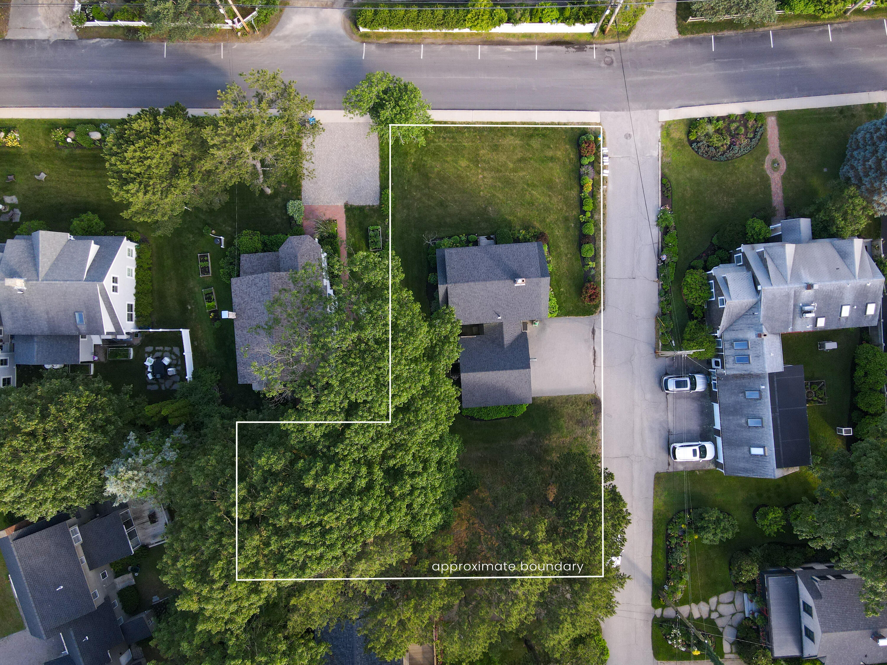1052 Kings Highway Property Photo 8