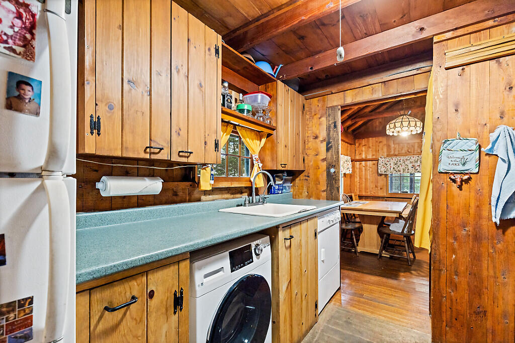 80 Park Lane Property Photo 20