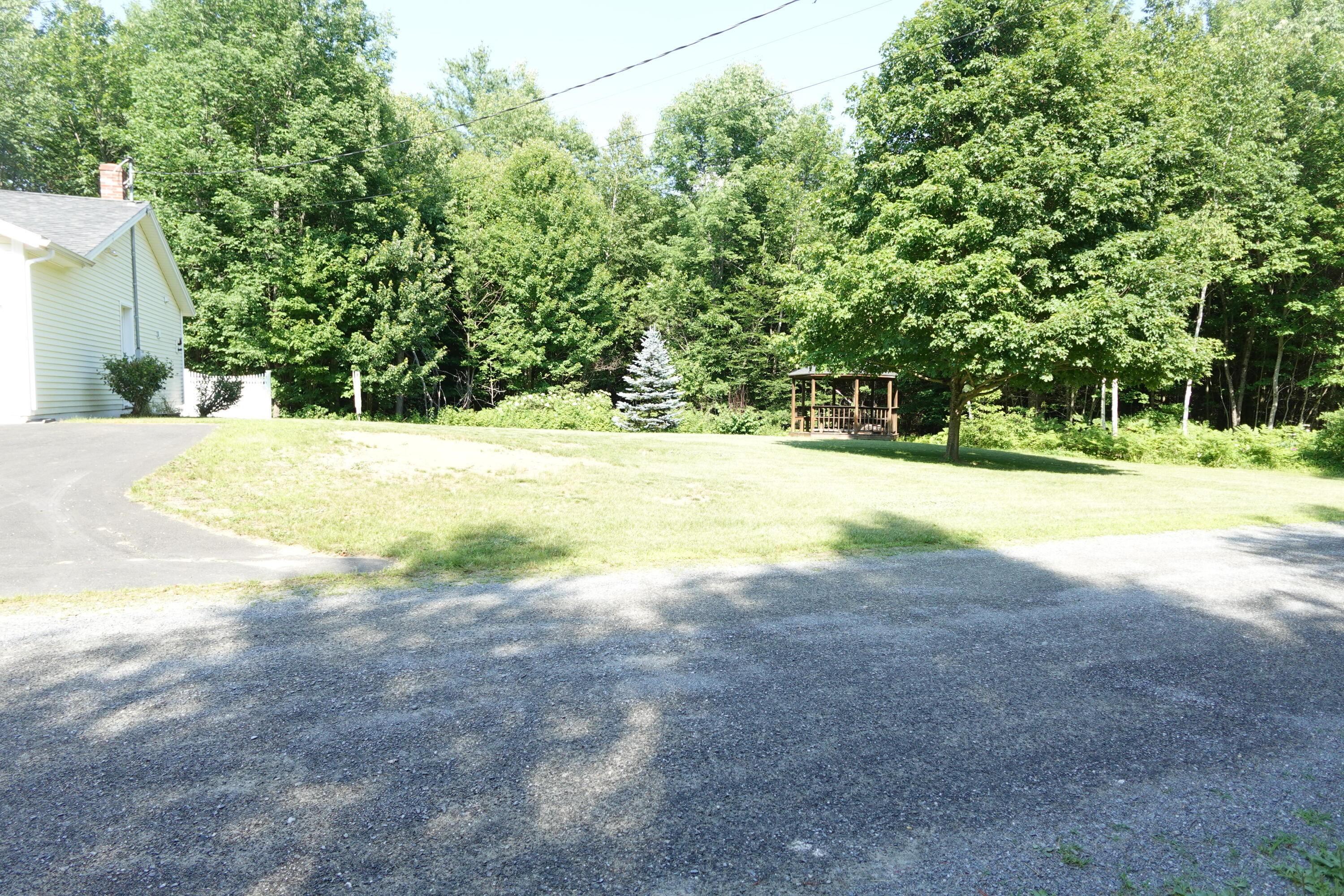 106 Harris Lane Property Photo 3