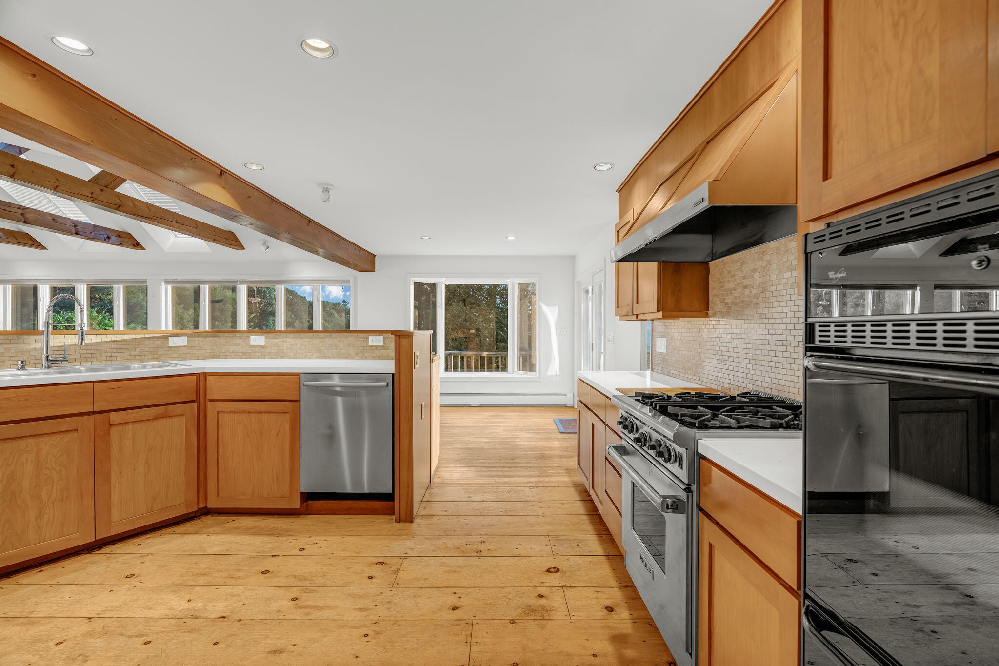 998 Overlock Hill Road Property Photo 16