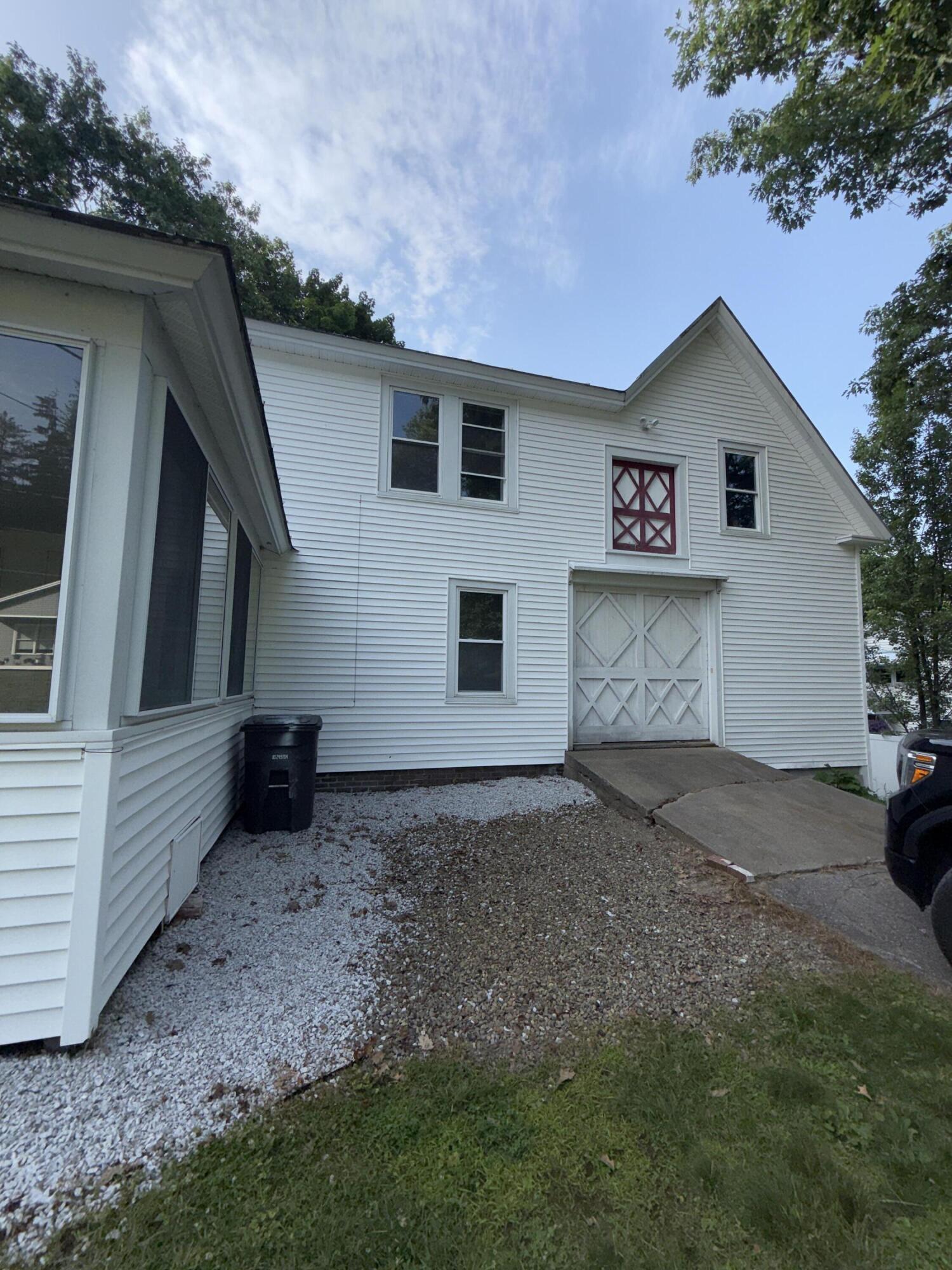 124 Lake Avenue Property Photo 2