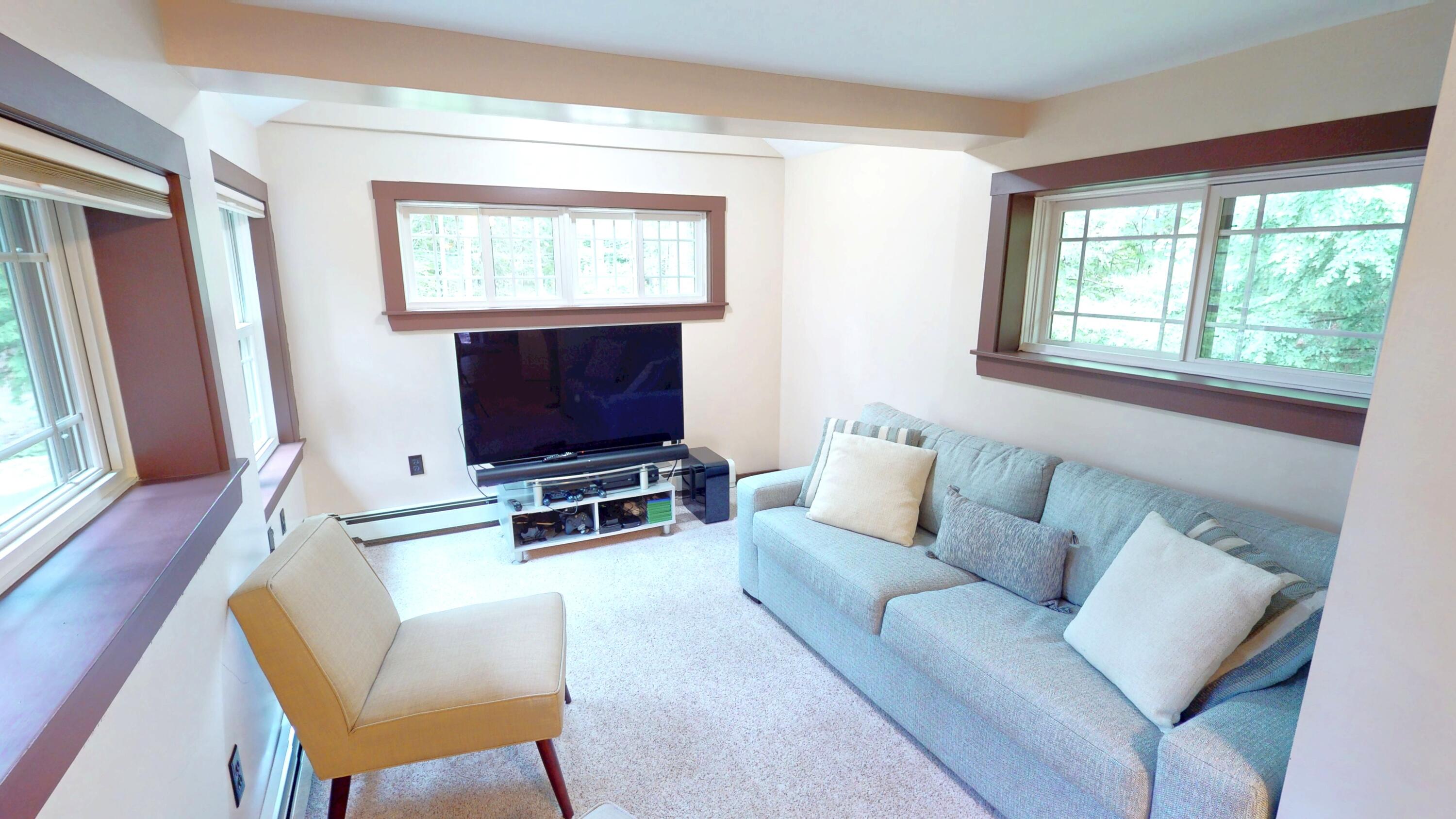 39 Lakeview Avenue Property Photo 25