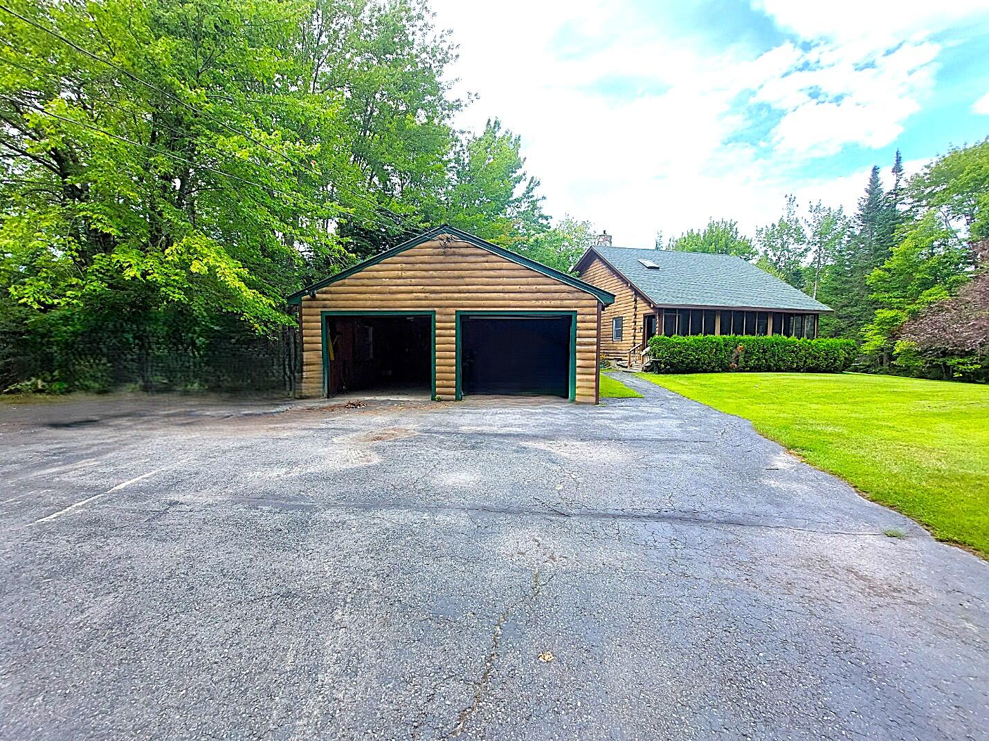 372 Forest Avenue Property Photo 3