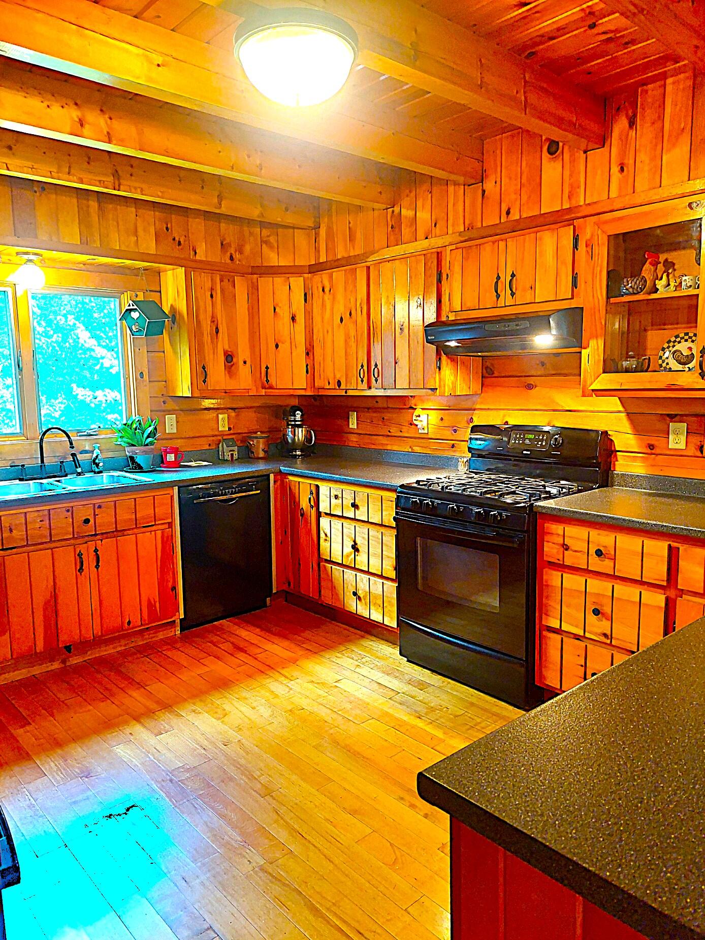 372 Forest Avenue Property Photo 22