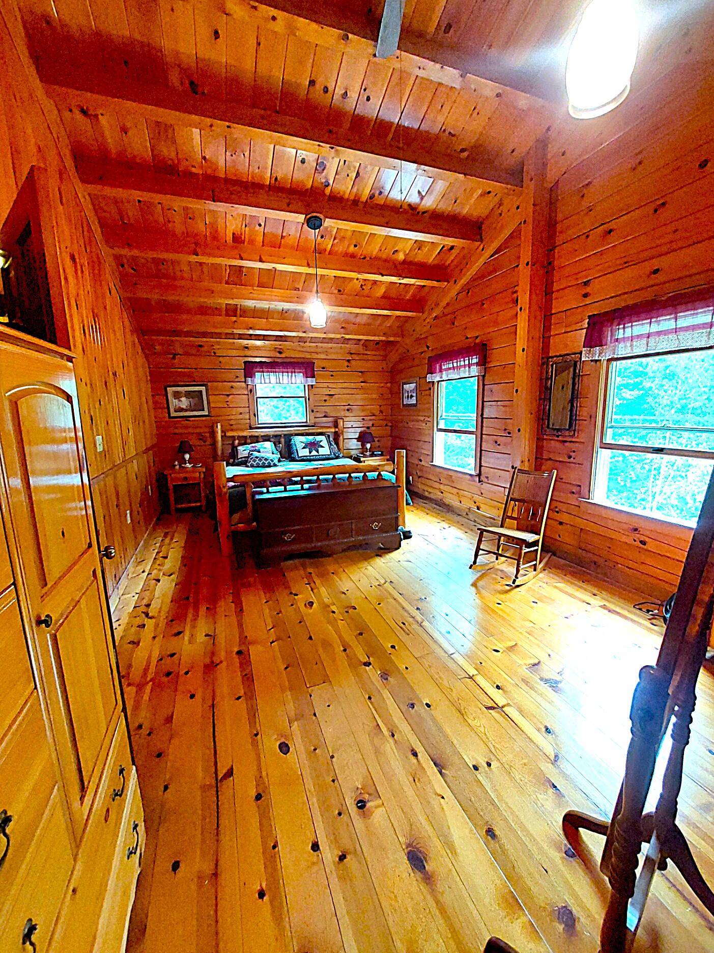 372 Forest Avenue Property Photo 43