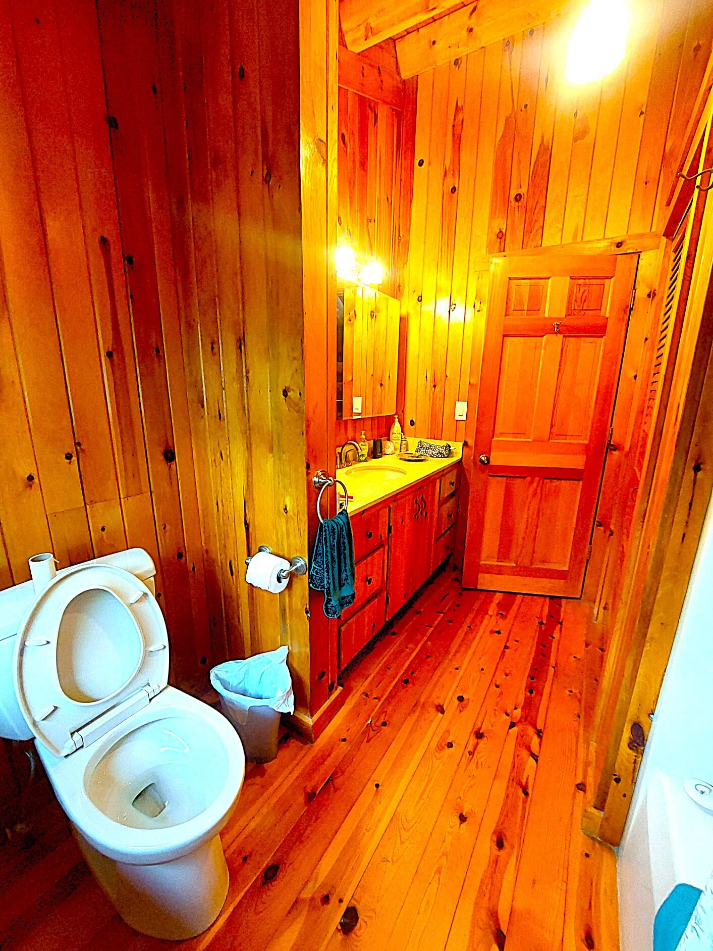 372 Forest Avenue Property Photo 48