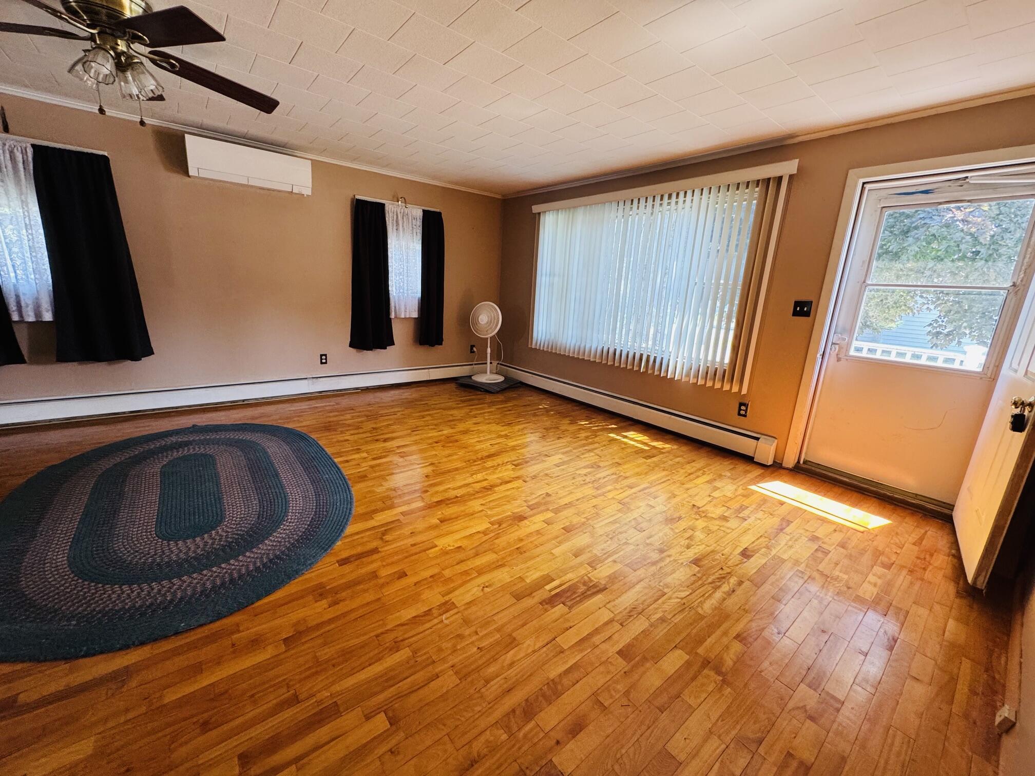 18 Western Avenue Property Photo 10