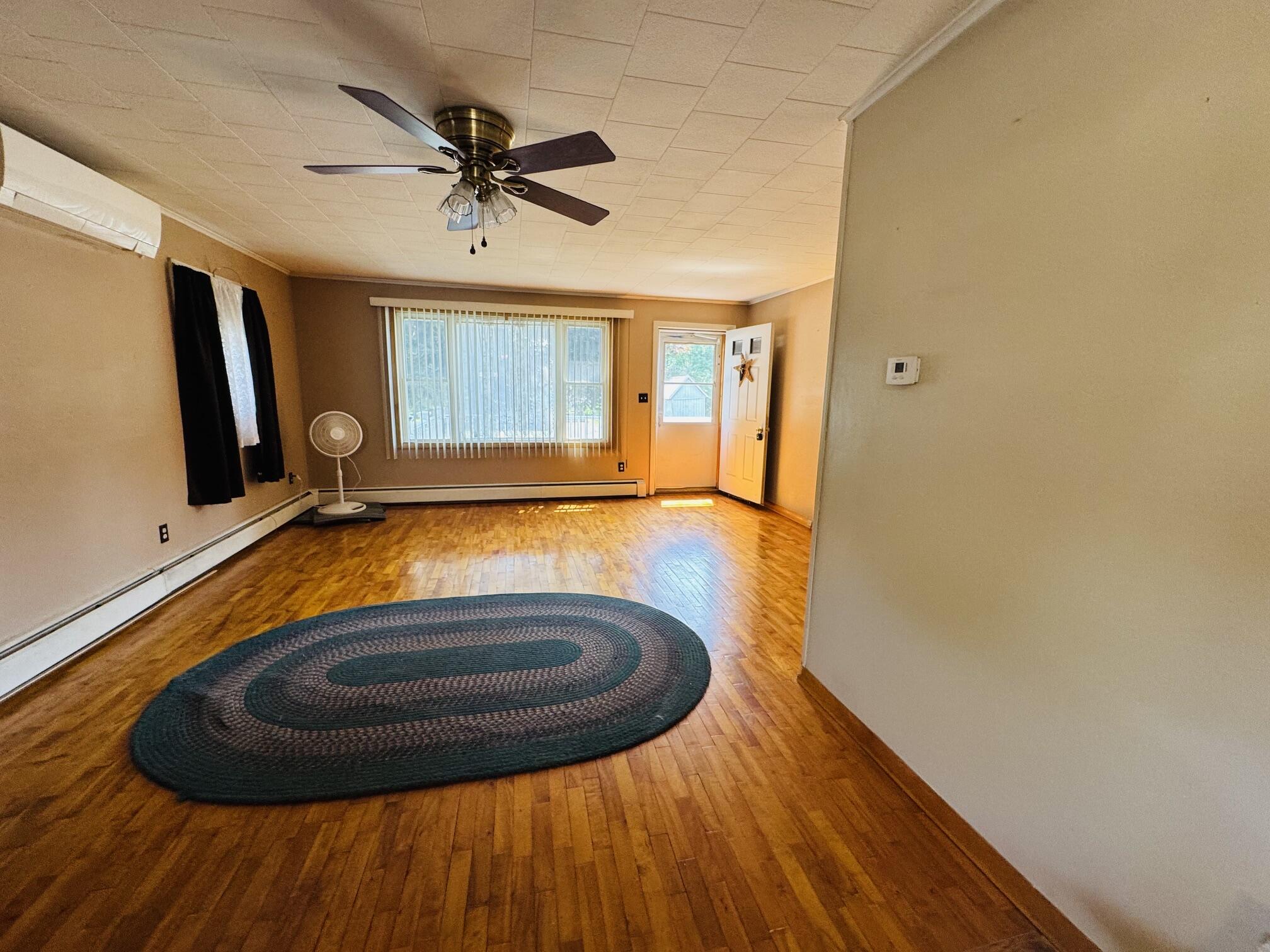 18 Western Avenue Property Photo 11