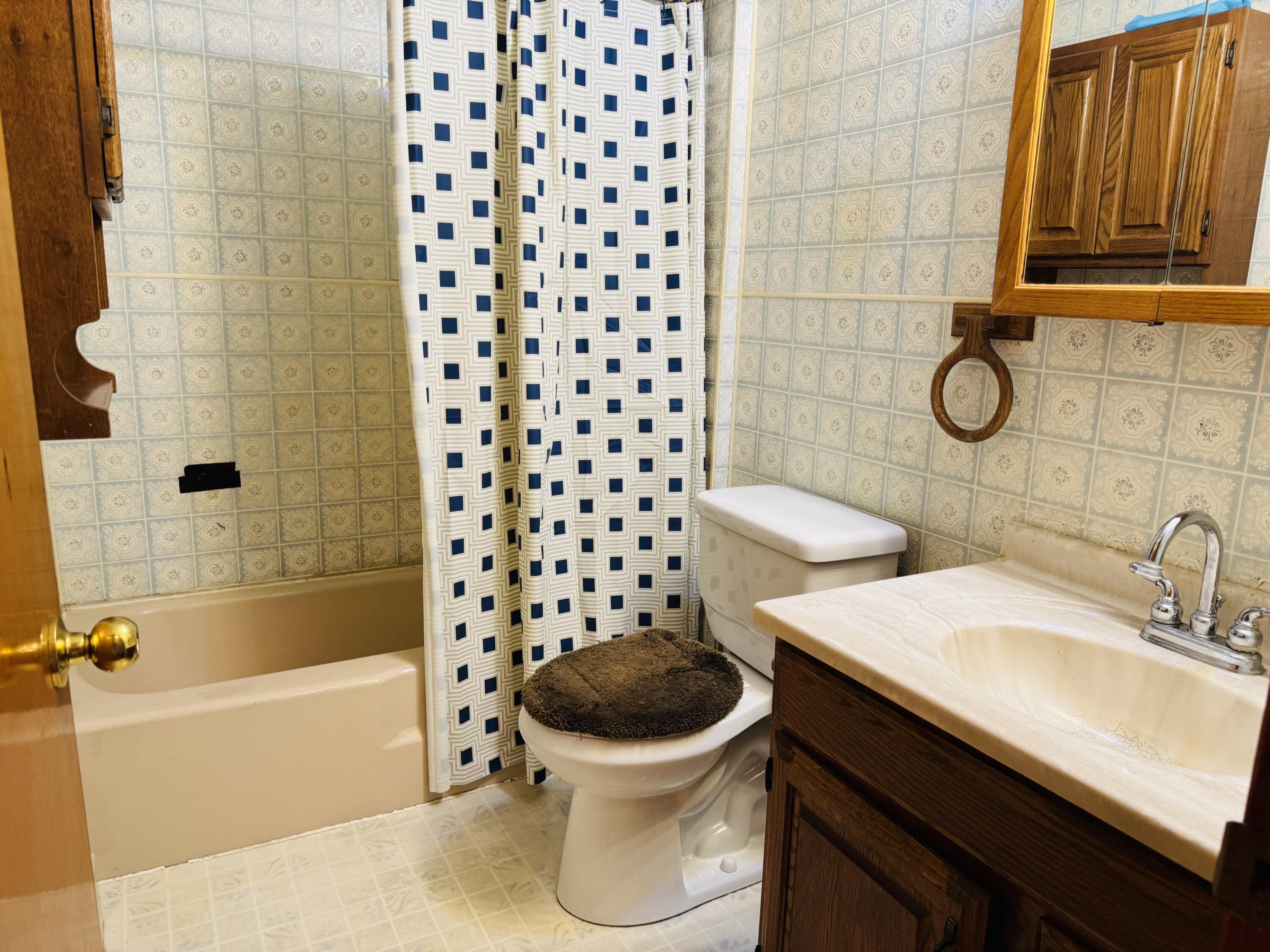 18 Western Avenue Property Photo 14
