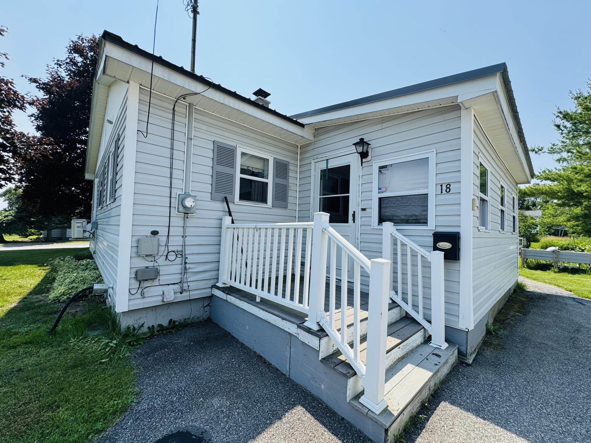 18 Western Avenue Property Photo 23