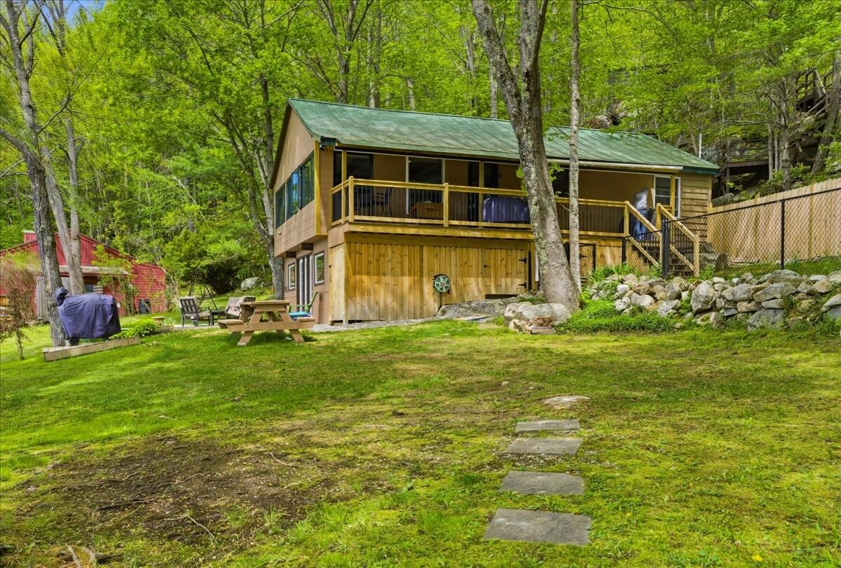 5 Cliff Lane Property Photo 13