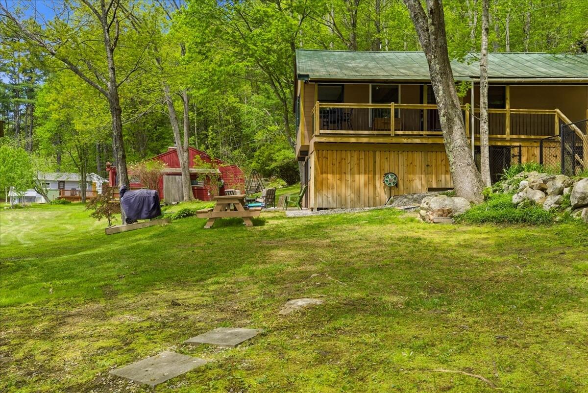 5 Cliff Lane Property Photo 14