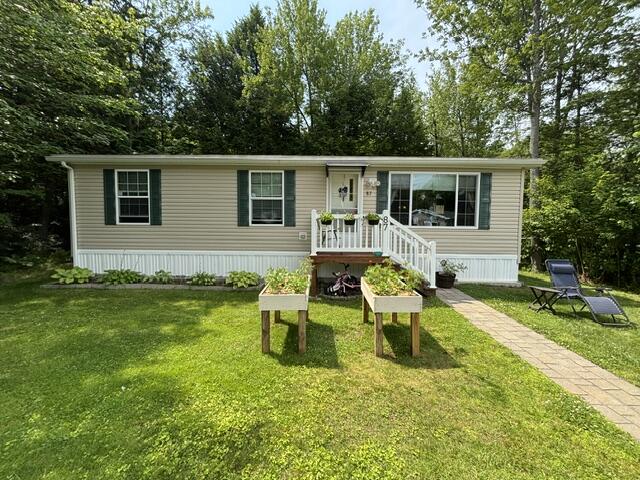 87 Pineland Drive Property Photo 3