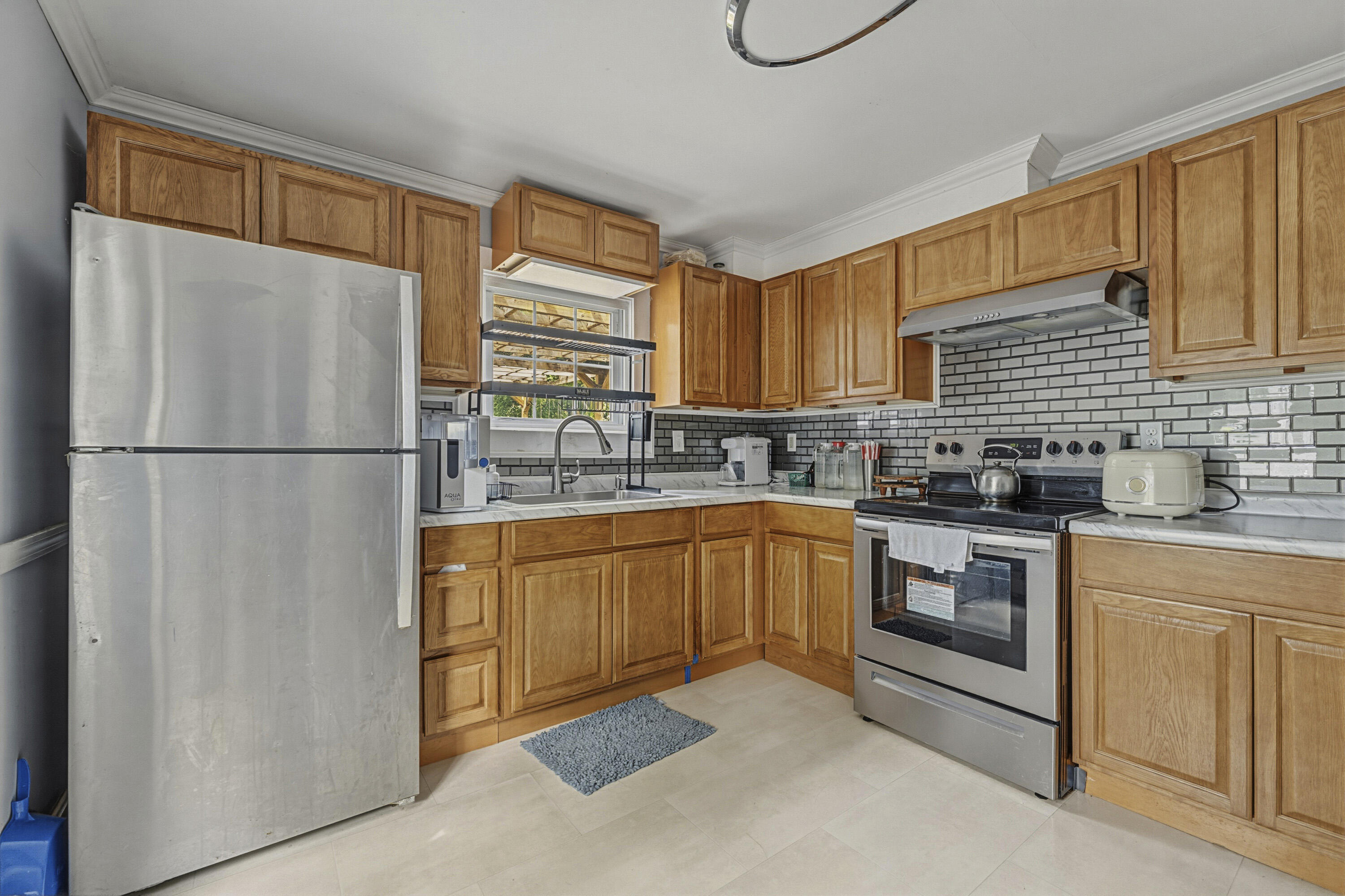 35 Union Street Property Photo 10