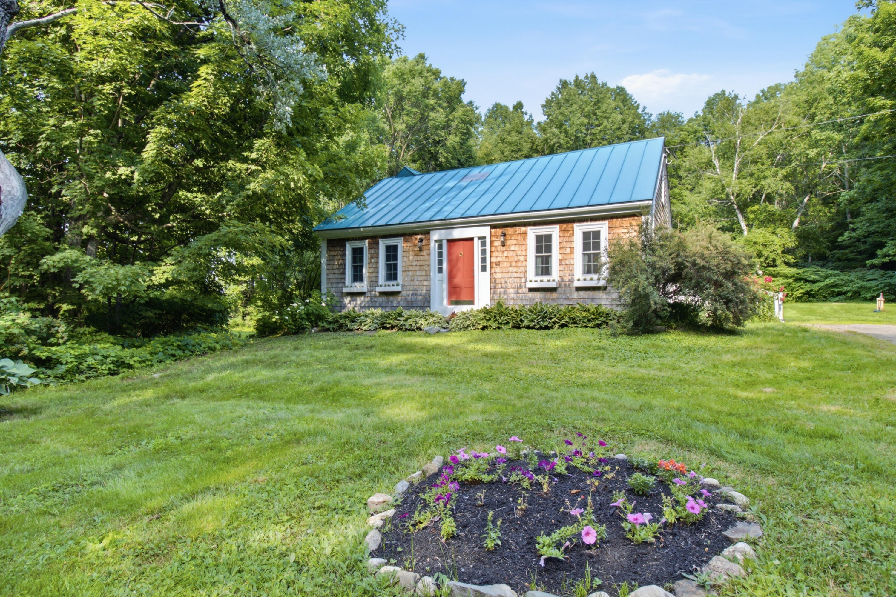 98 Waters Hill Road Property Photo 2