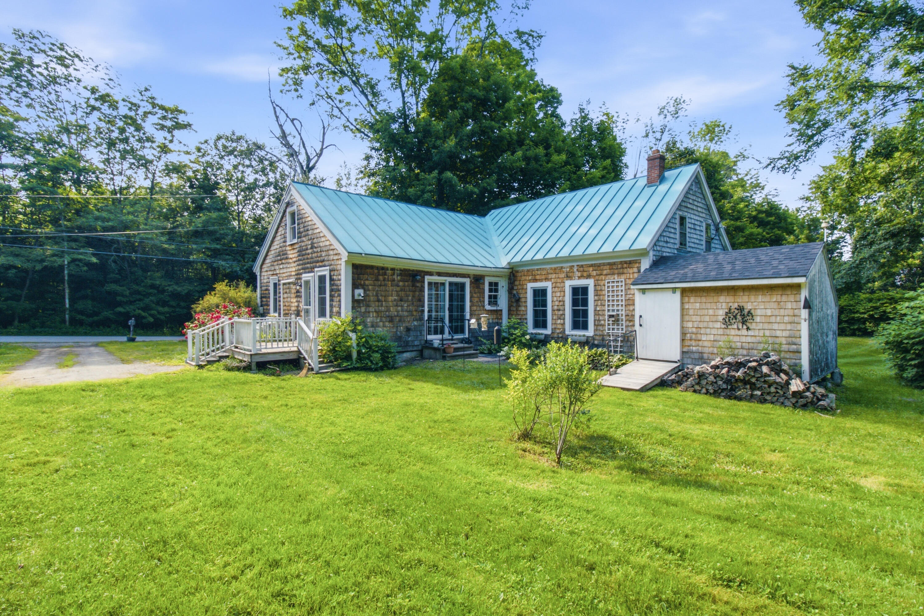 98 Waters Hill Road Property Photo 3