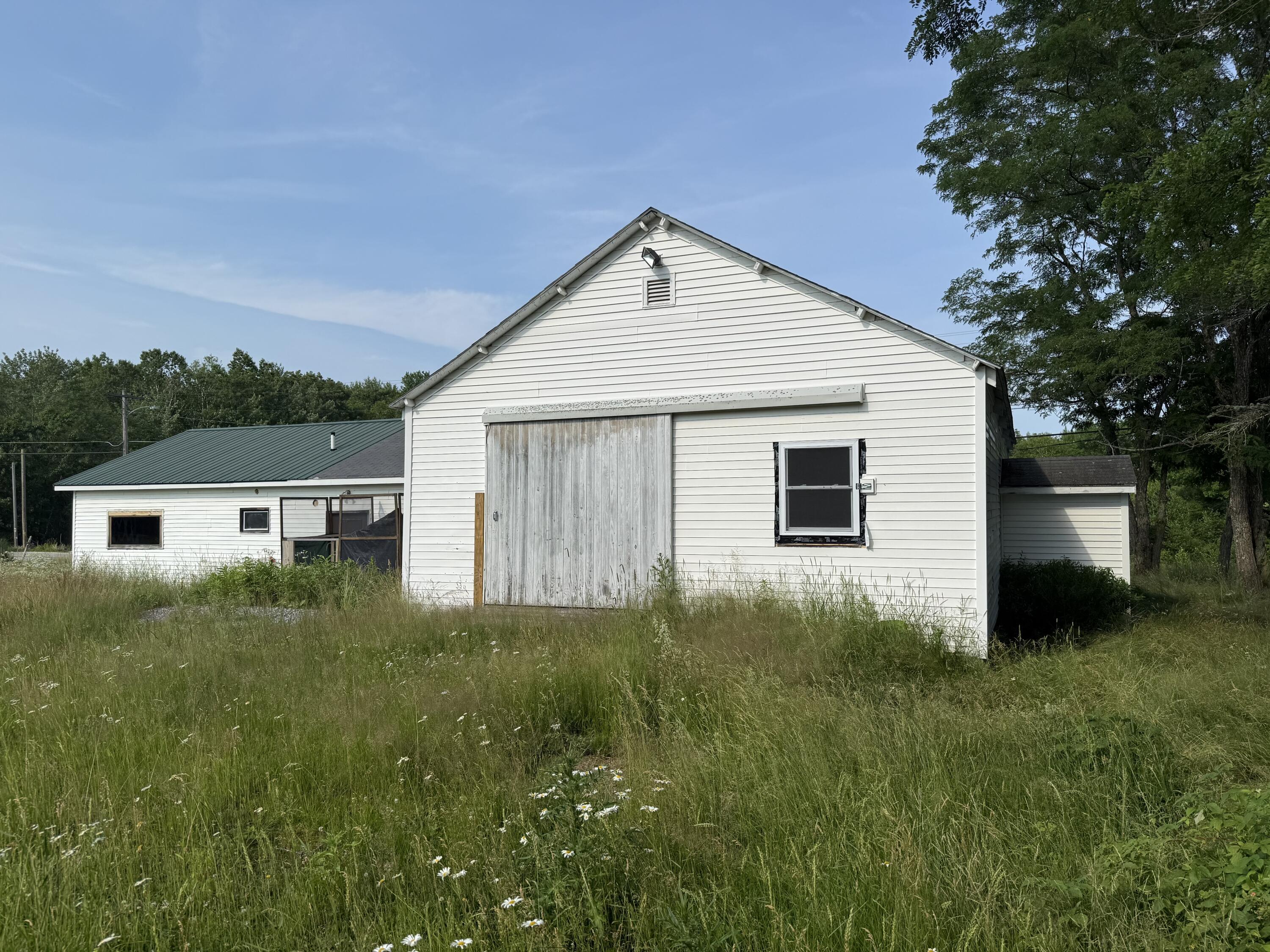 1036 Meadow Road Property Photo 3