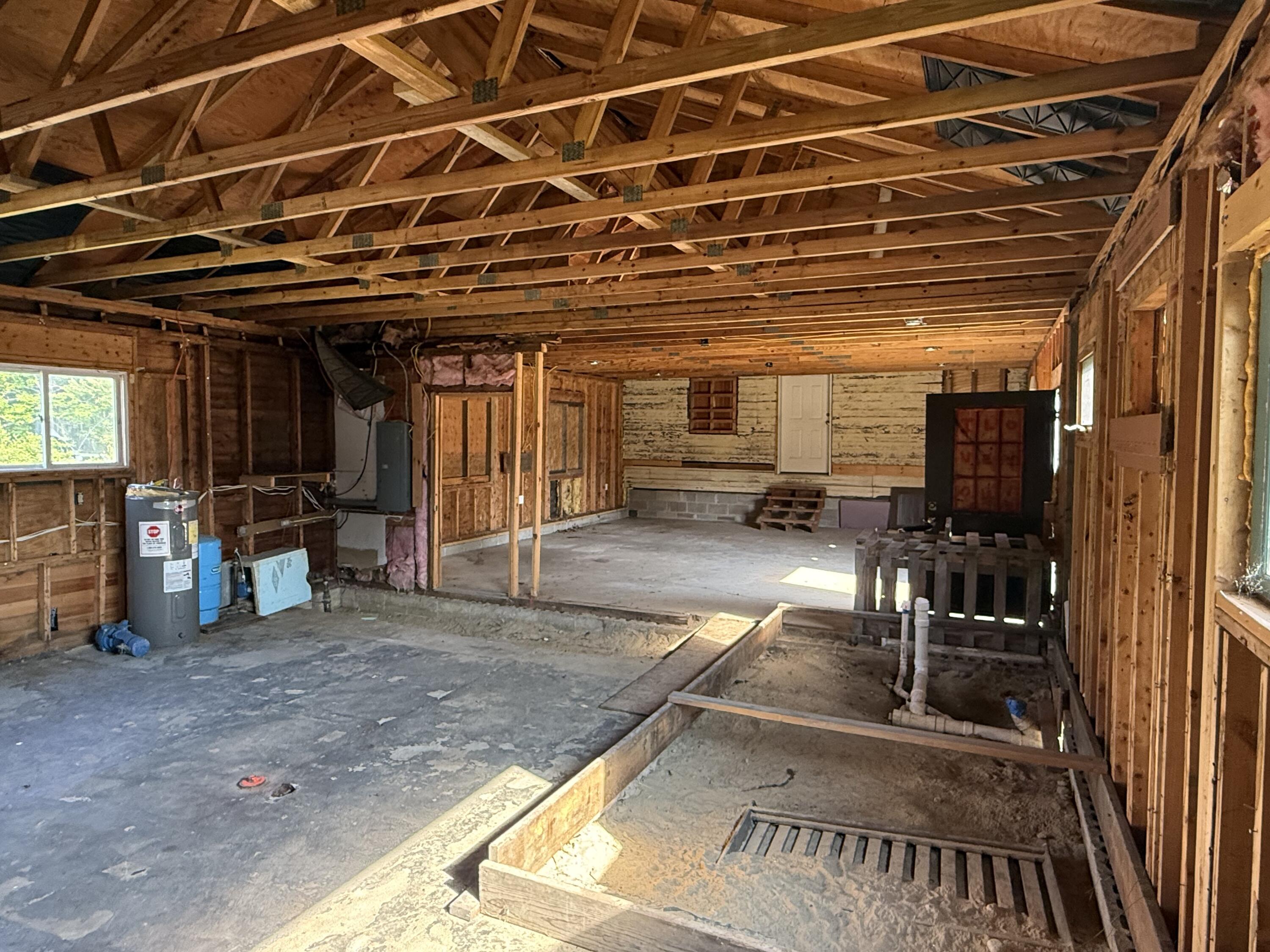 1036 Meadow Road Property Photo 6