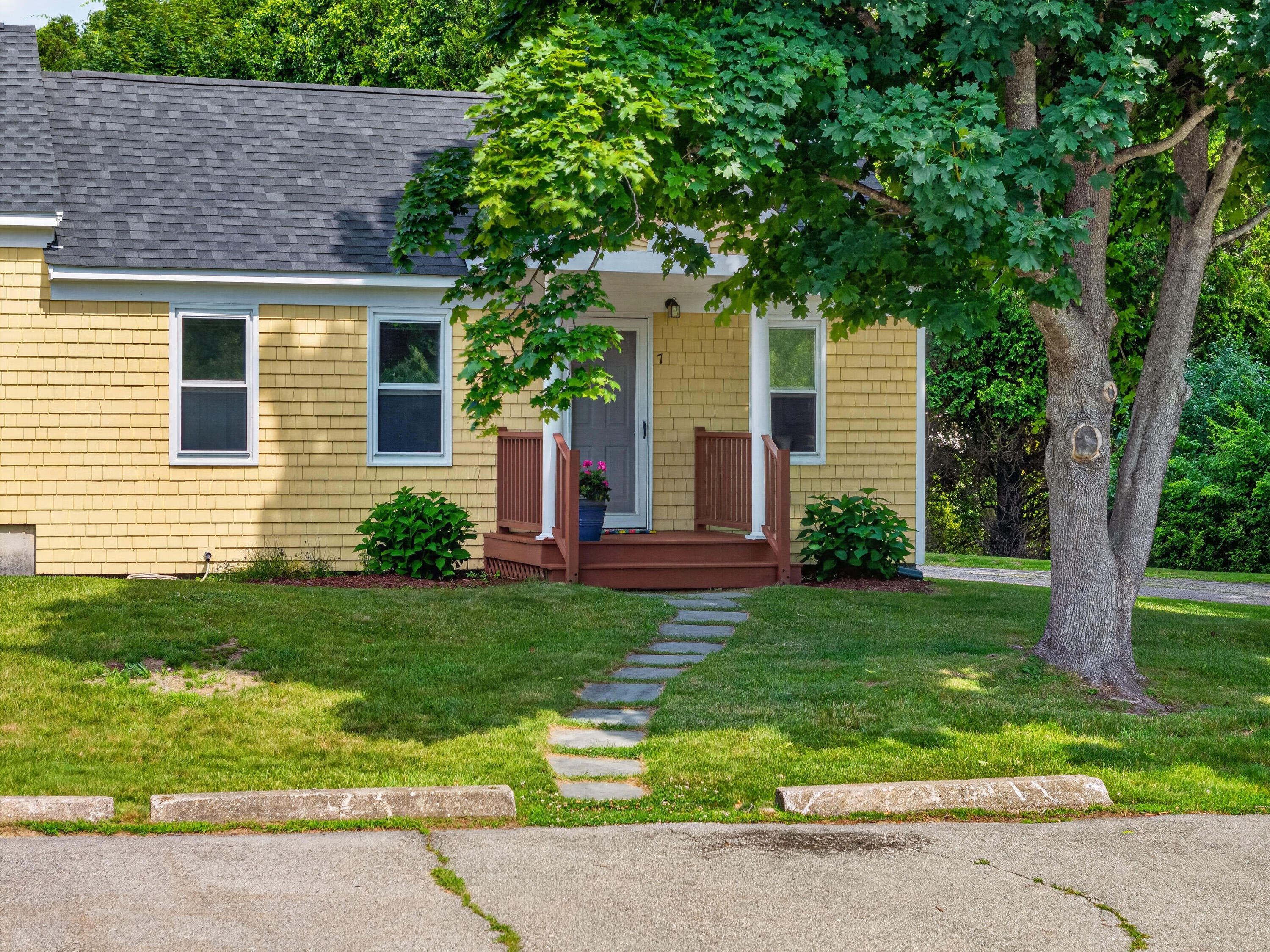 17 Woodside Meadow Road 7 Property Photo 6