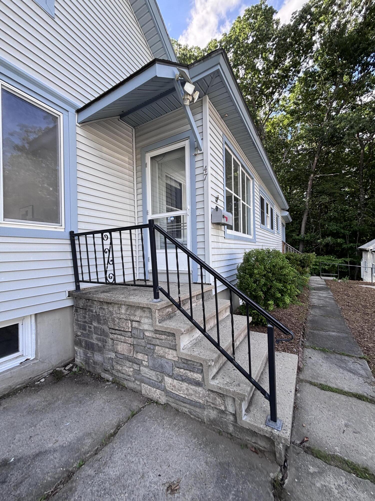 47 Field Avenue Property Photo 4