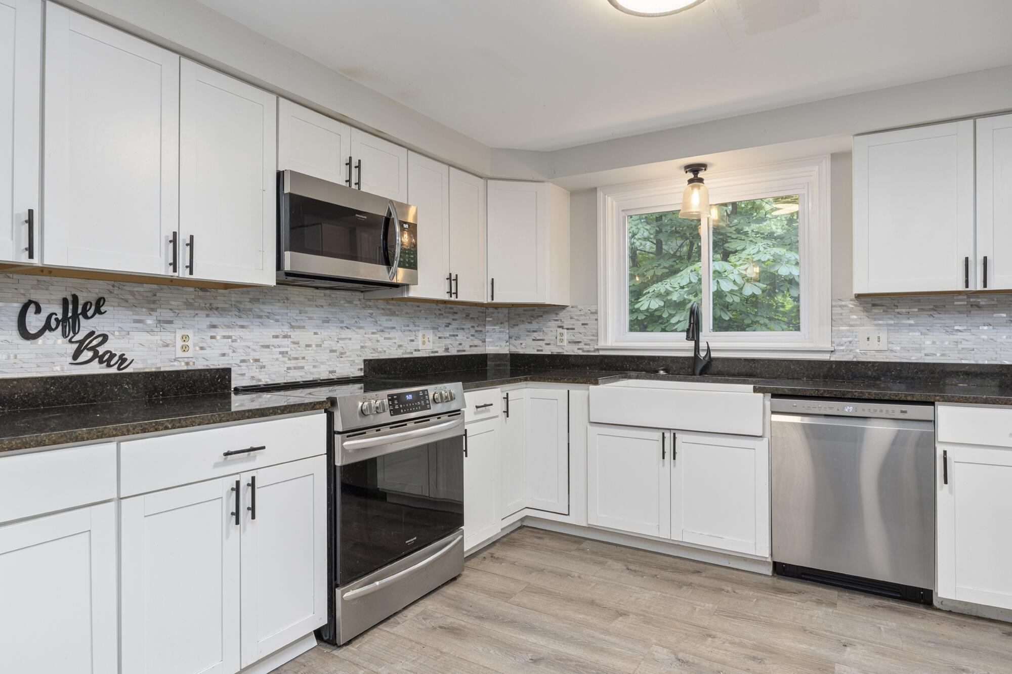 17 Ole Ironside Lane Property Photo 3