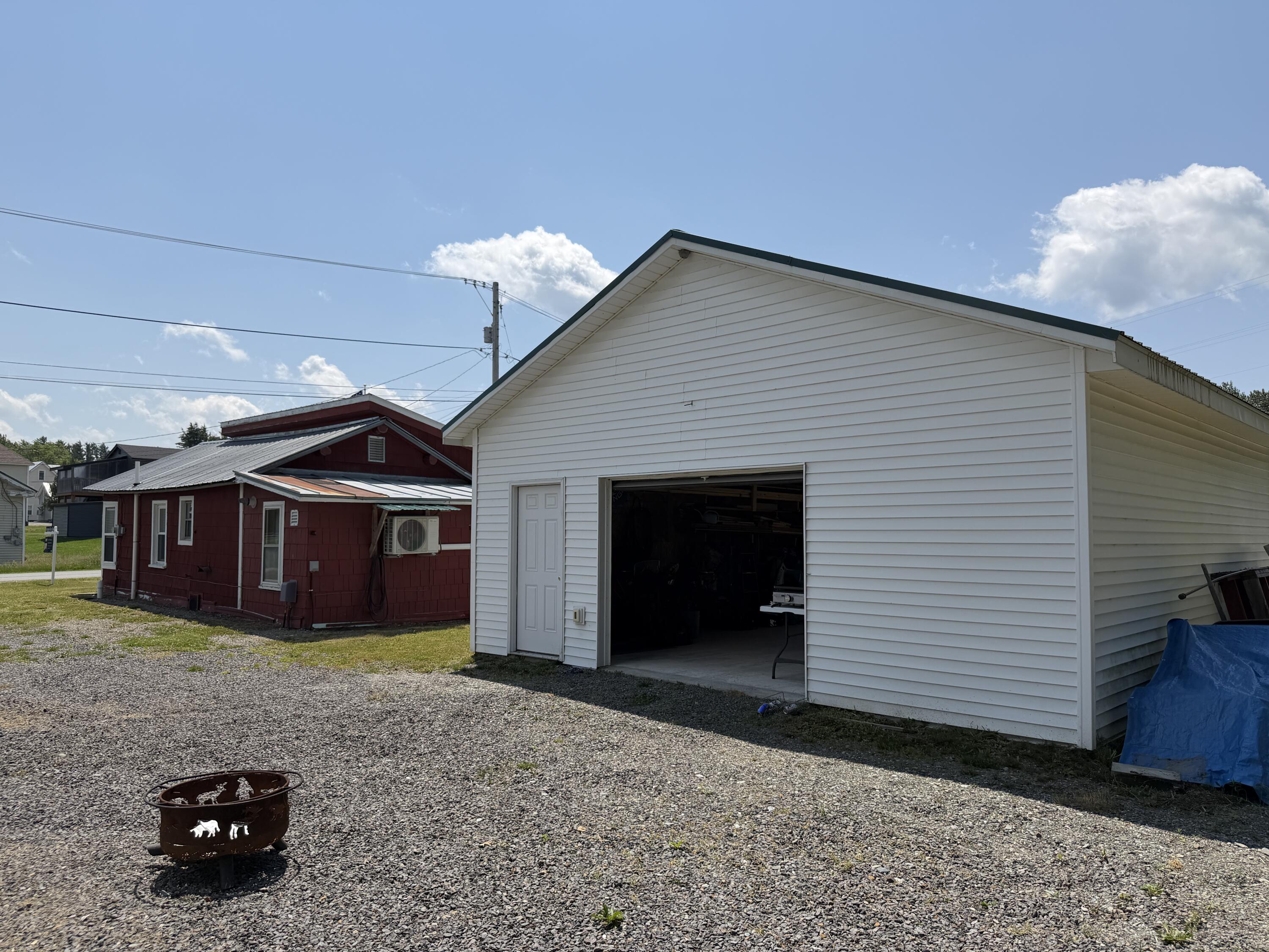 4 Coburn Avenue E Property Photo 6