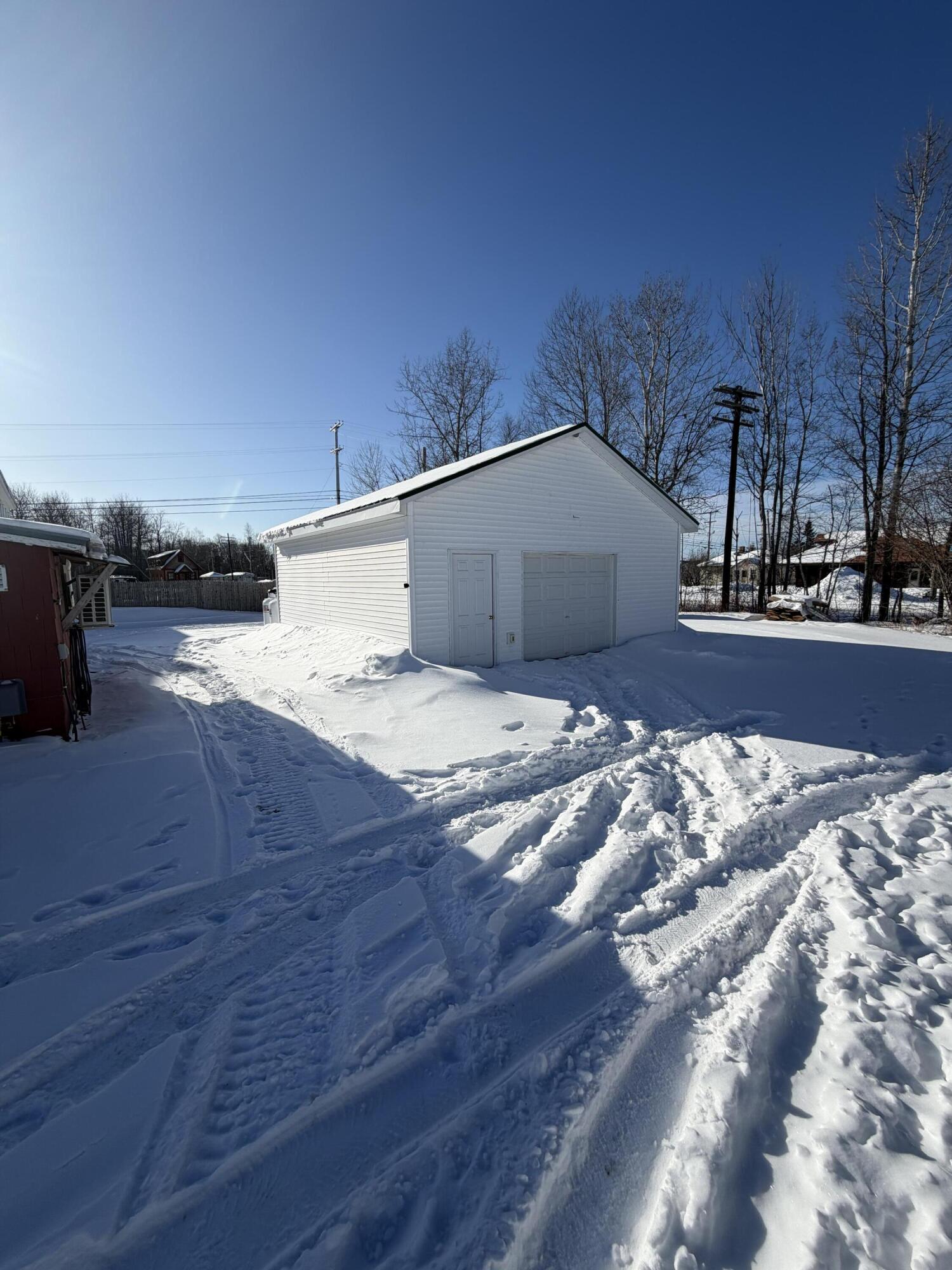 4 Coburn Avenue E Property Photo 11