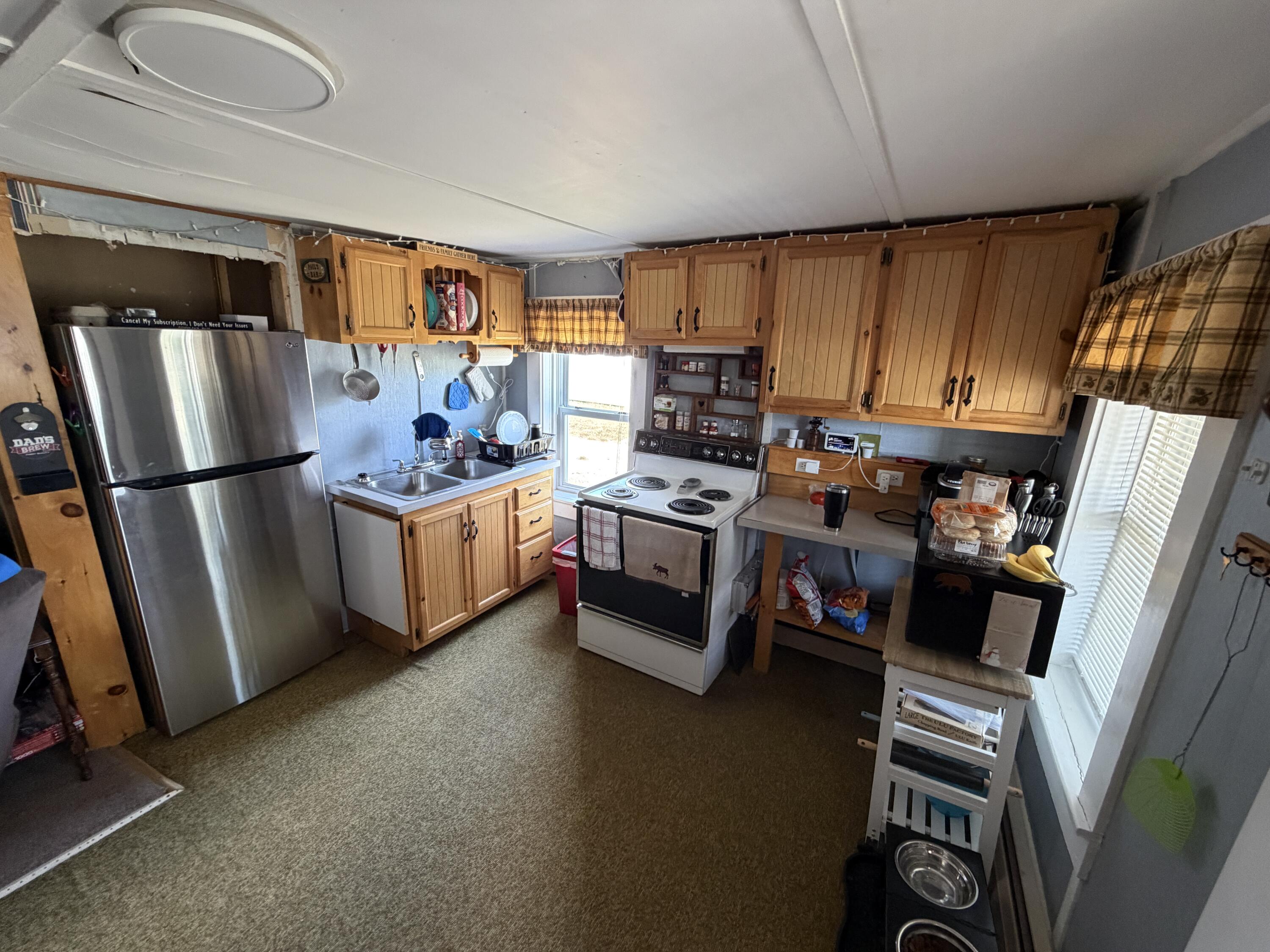4 Coburn Avenue E Property Photo 27