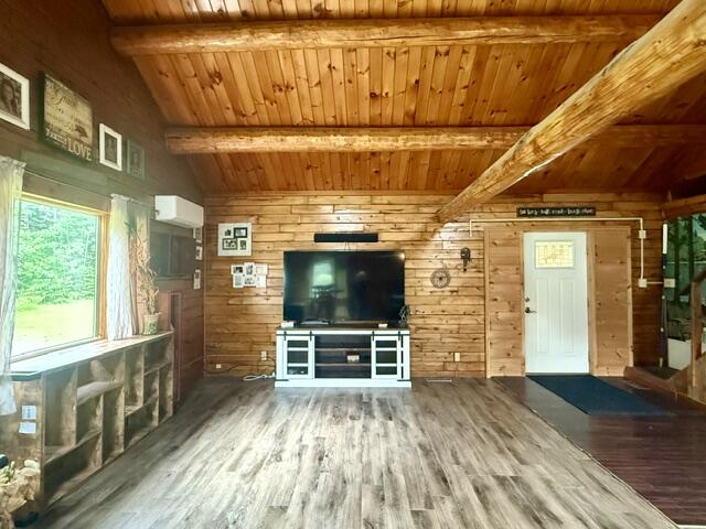 1337 E Plantation Road Property Photo 4