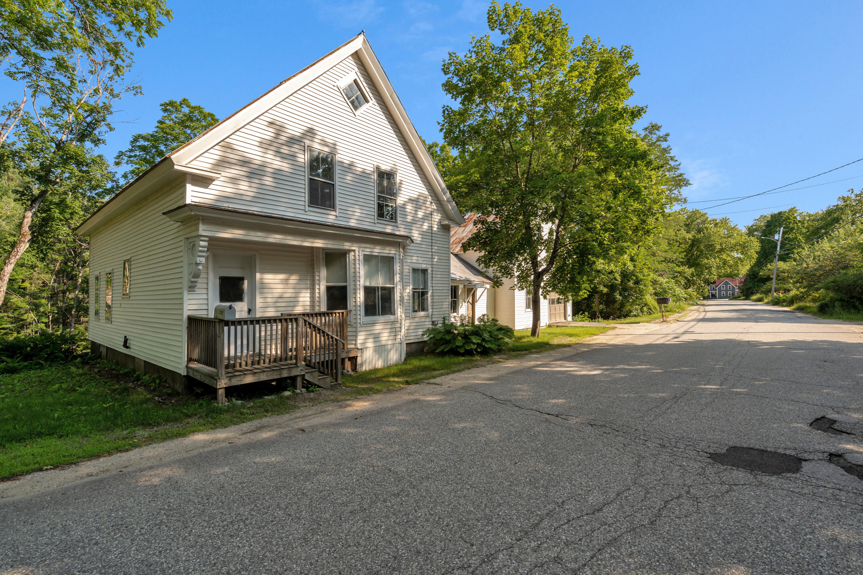586 Plains Road Property Photo 2
