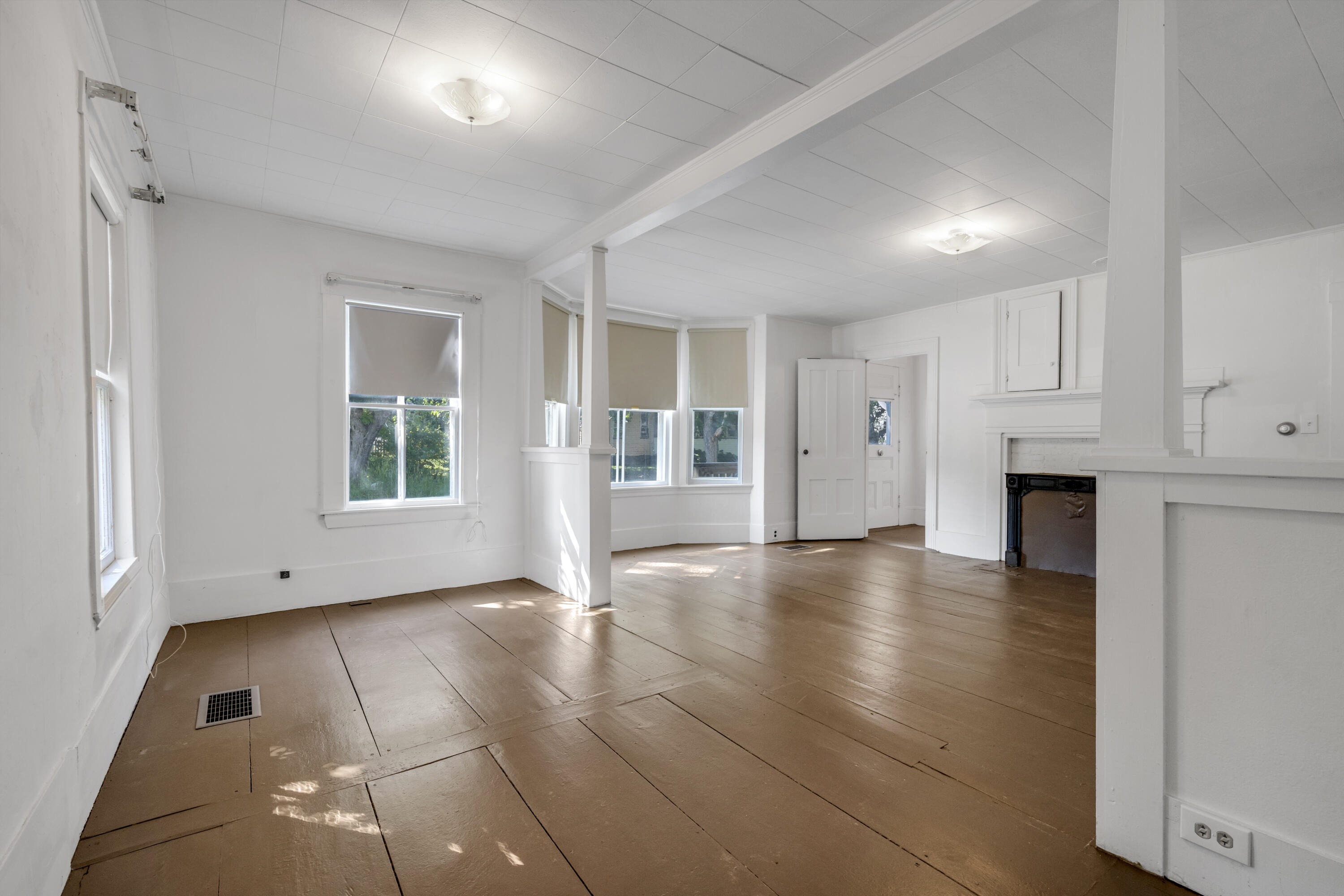 586 Plains Road Property Photo 28
