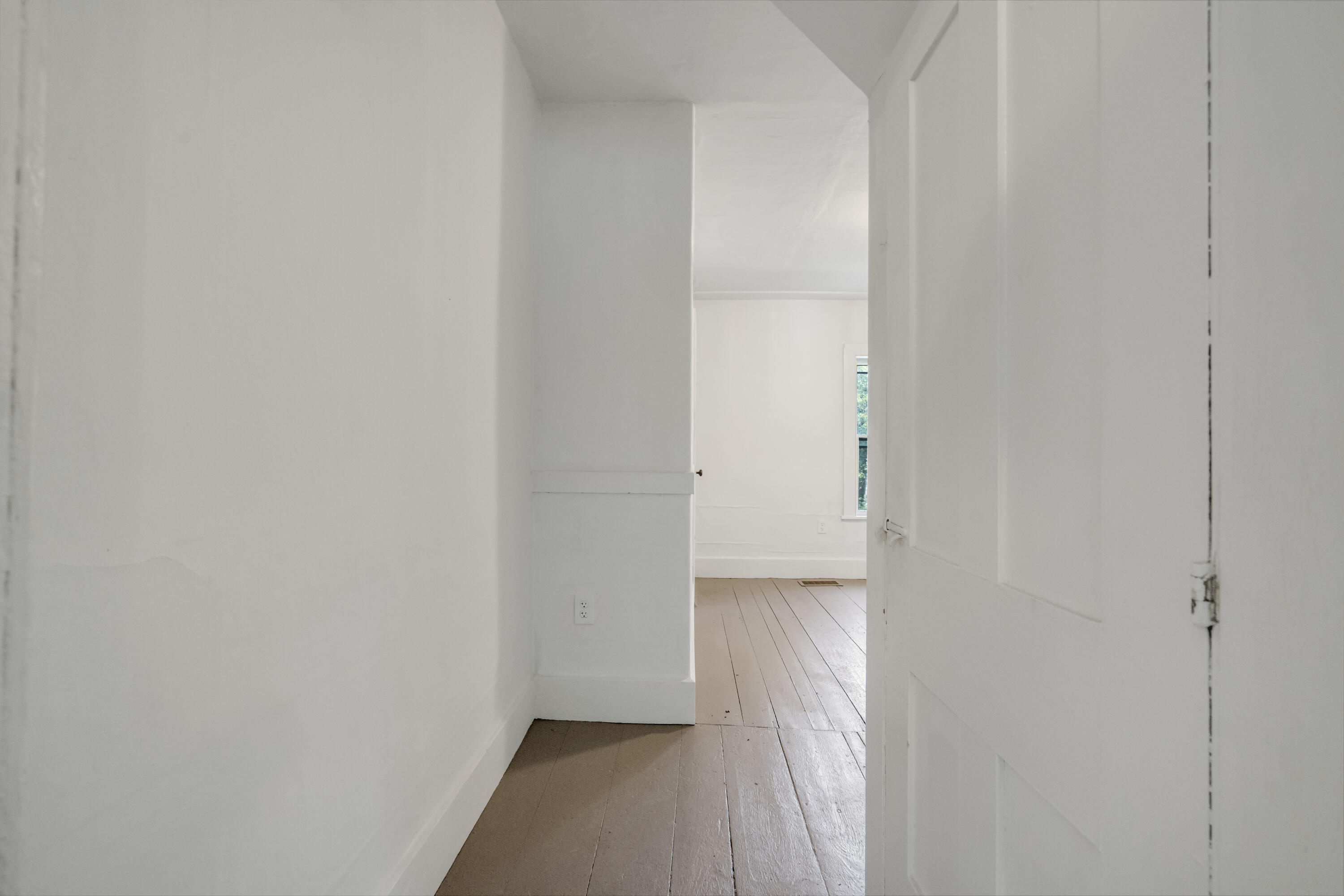 586 Plains Road Property Photo 39
