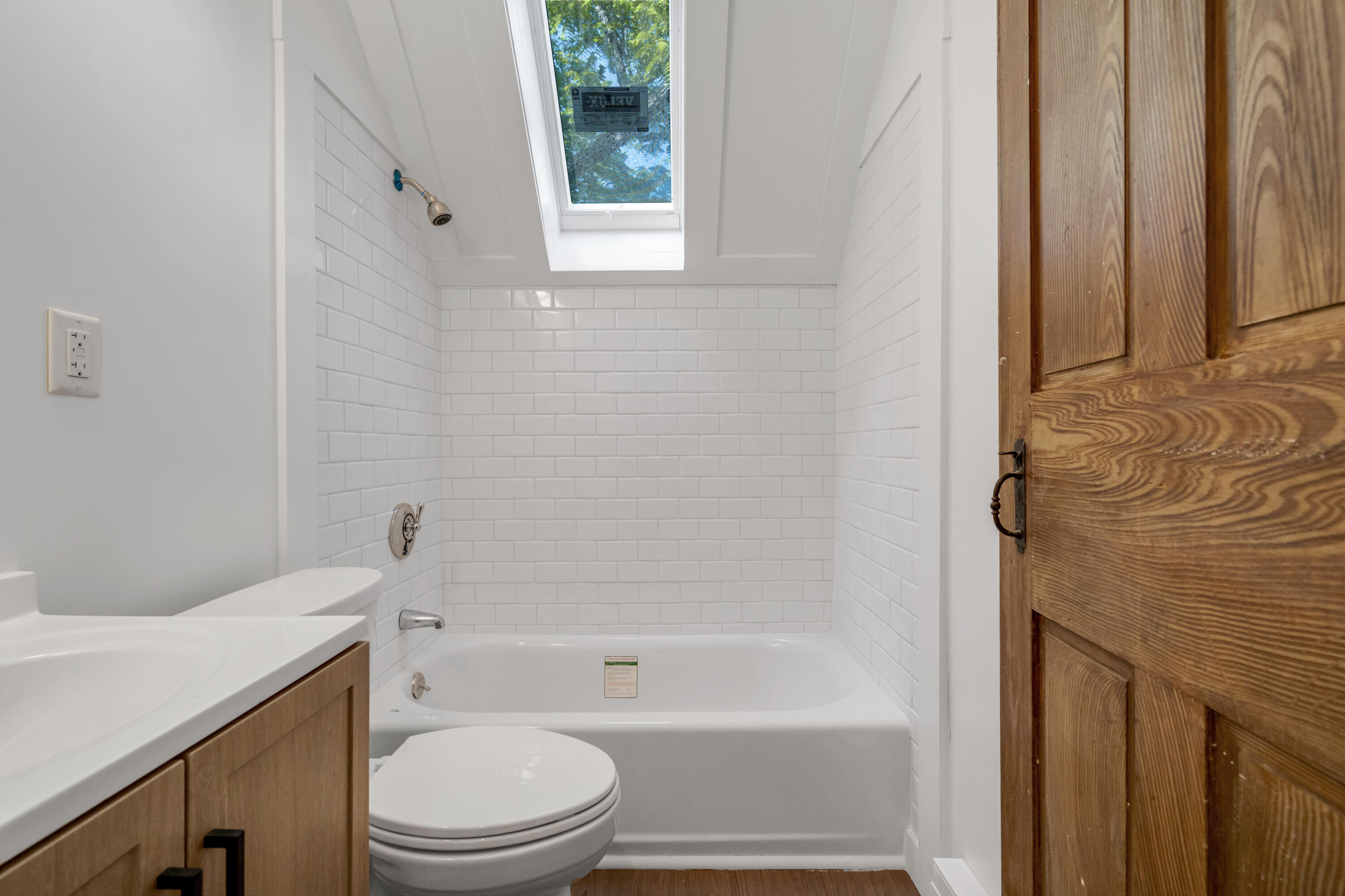 586 Plains Road Property Photo 44