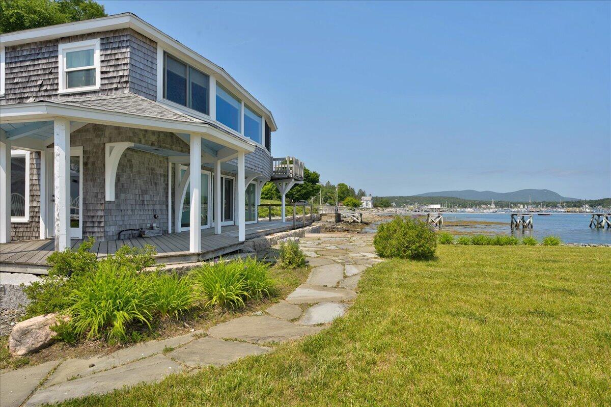 109 + 113 Shore Road Property Photo 2