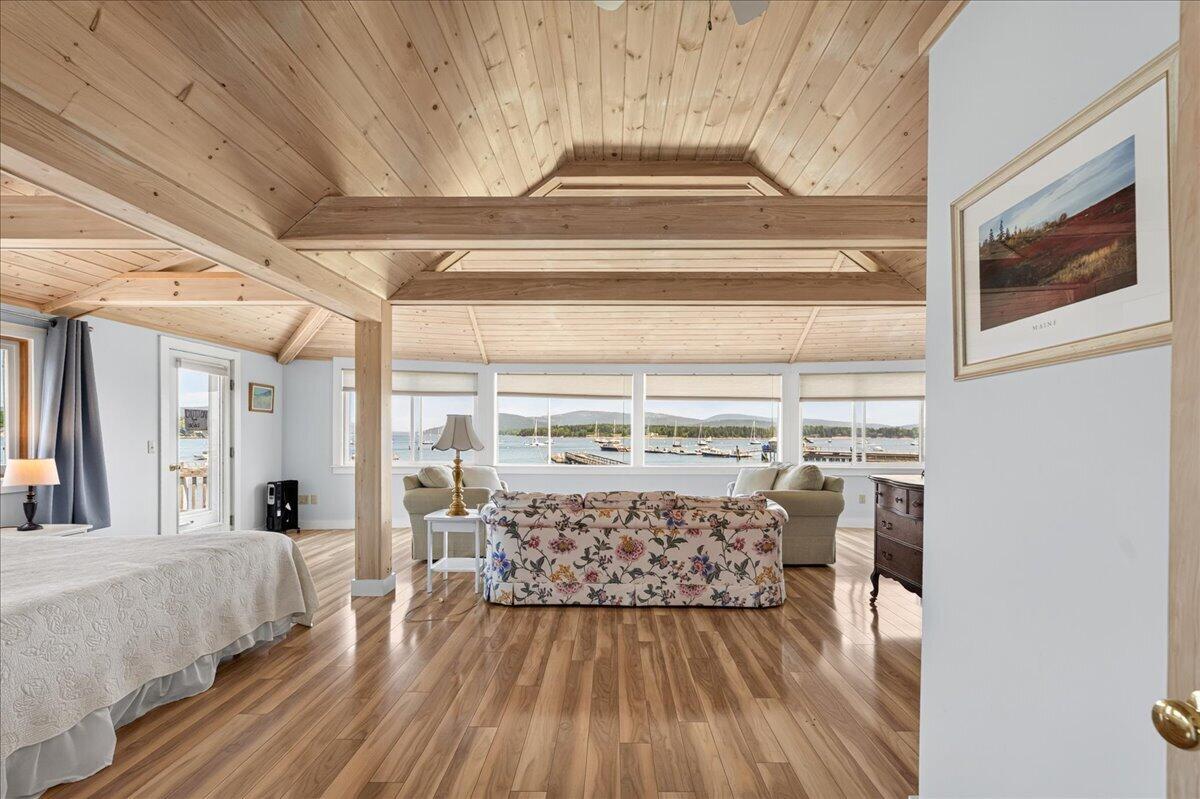 109 + 113 Shore Road Property Photo 17