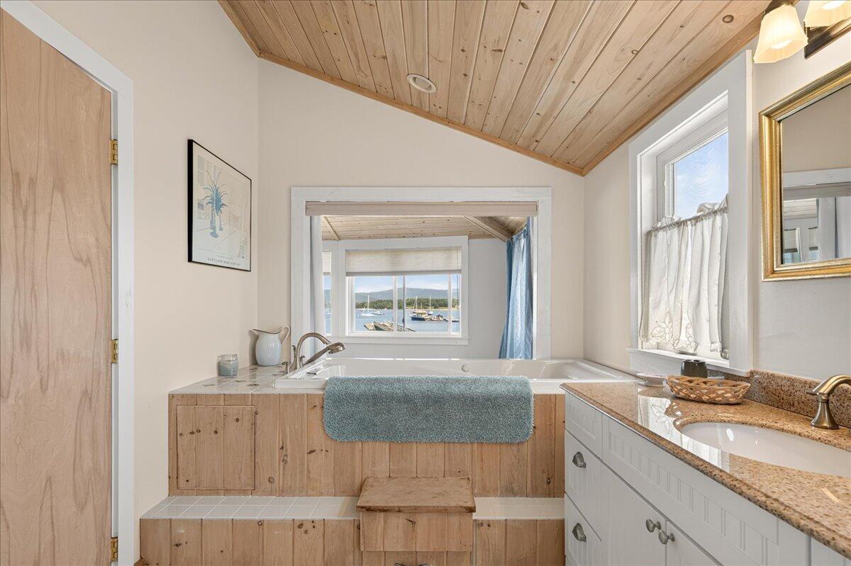 109 + 113 Shore Road Property Photo 26