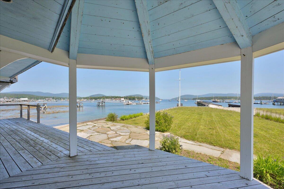 109 + 113 Shore Road Property Photo 41