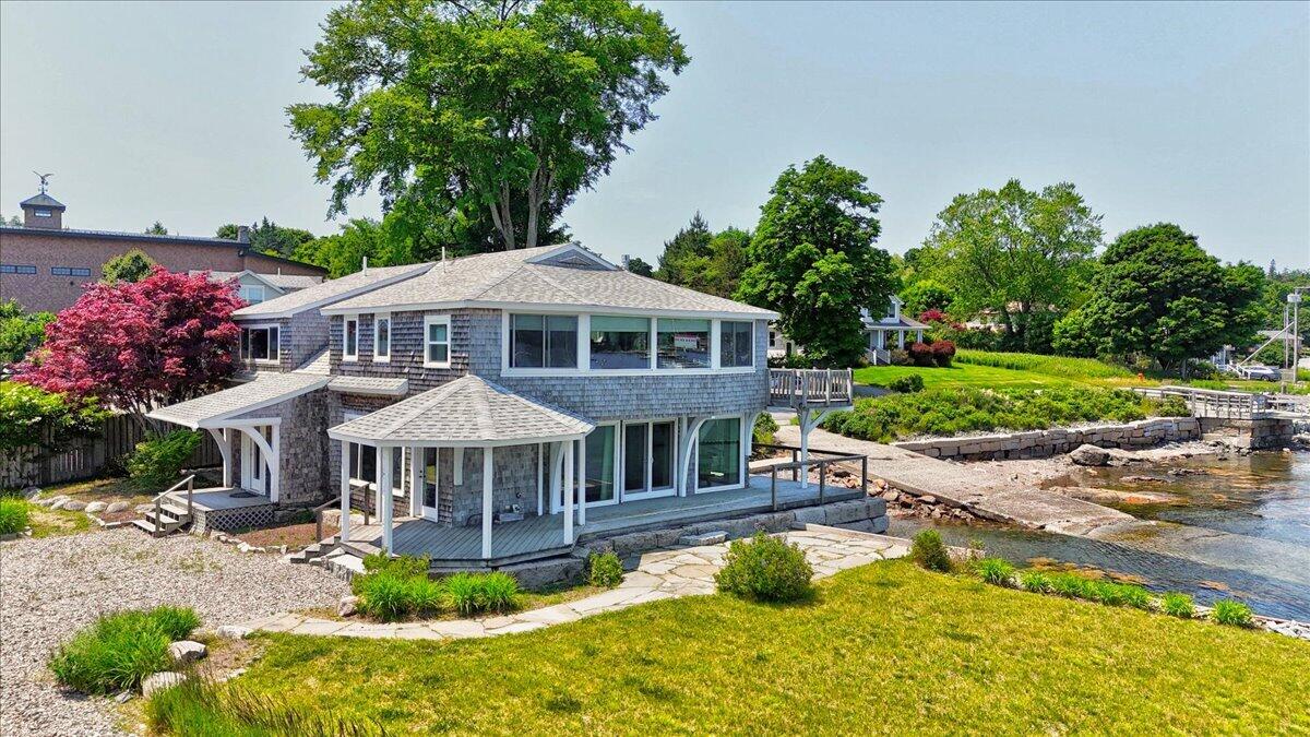 109 + 113 Shore Road Property Photo 63