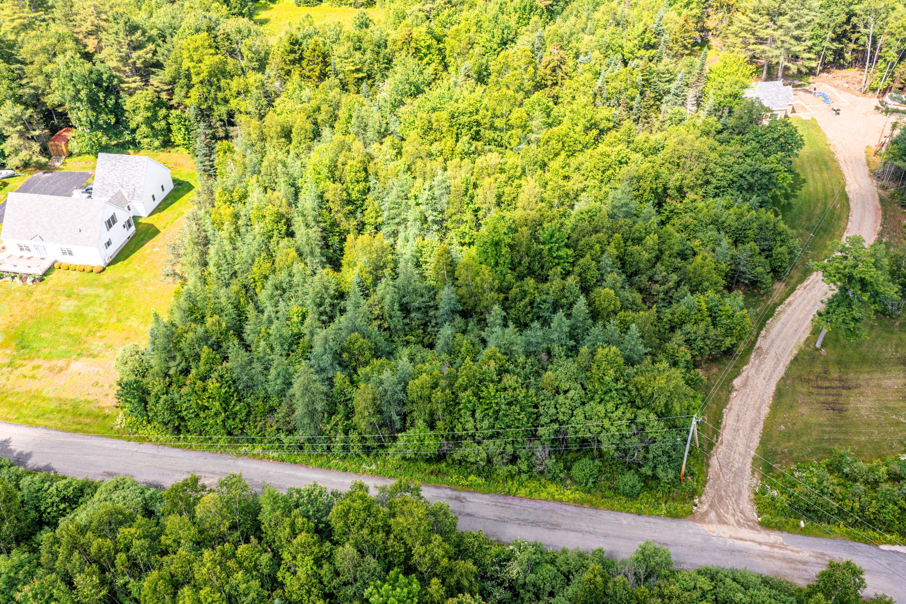 10 Spruce Knoll Lane Property Photo 4