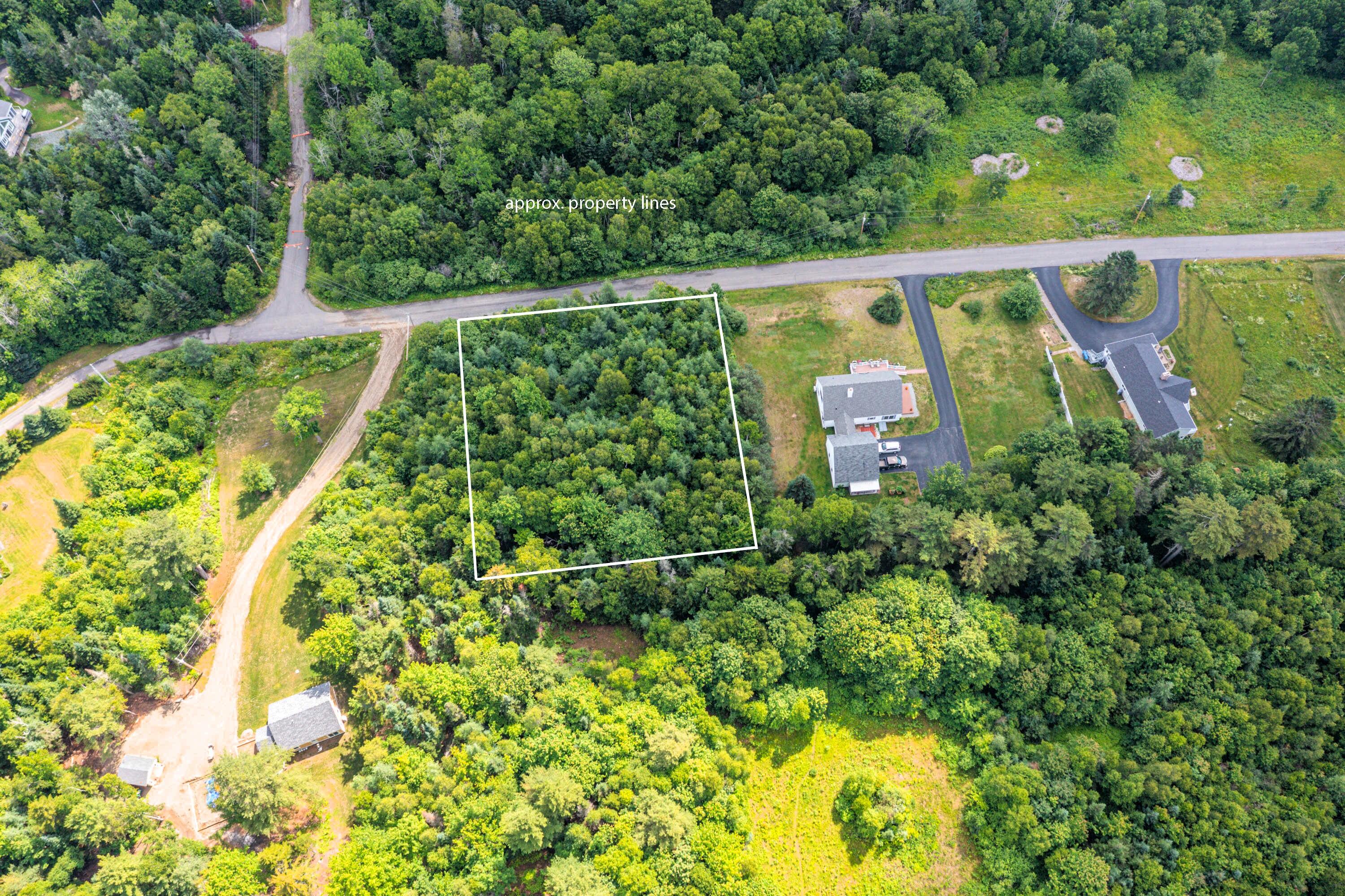 10 Spruce Knoll Lane Property Photo 5
