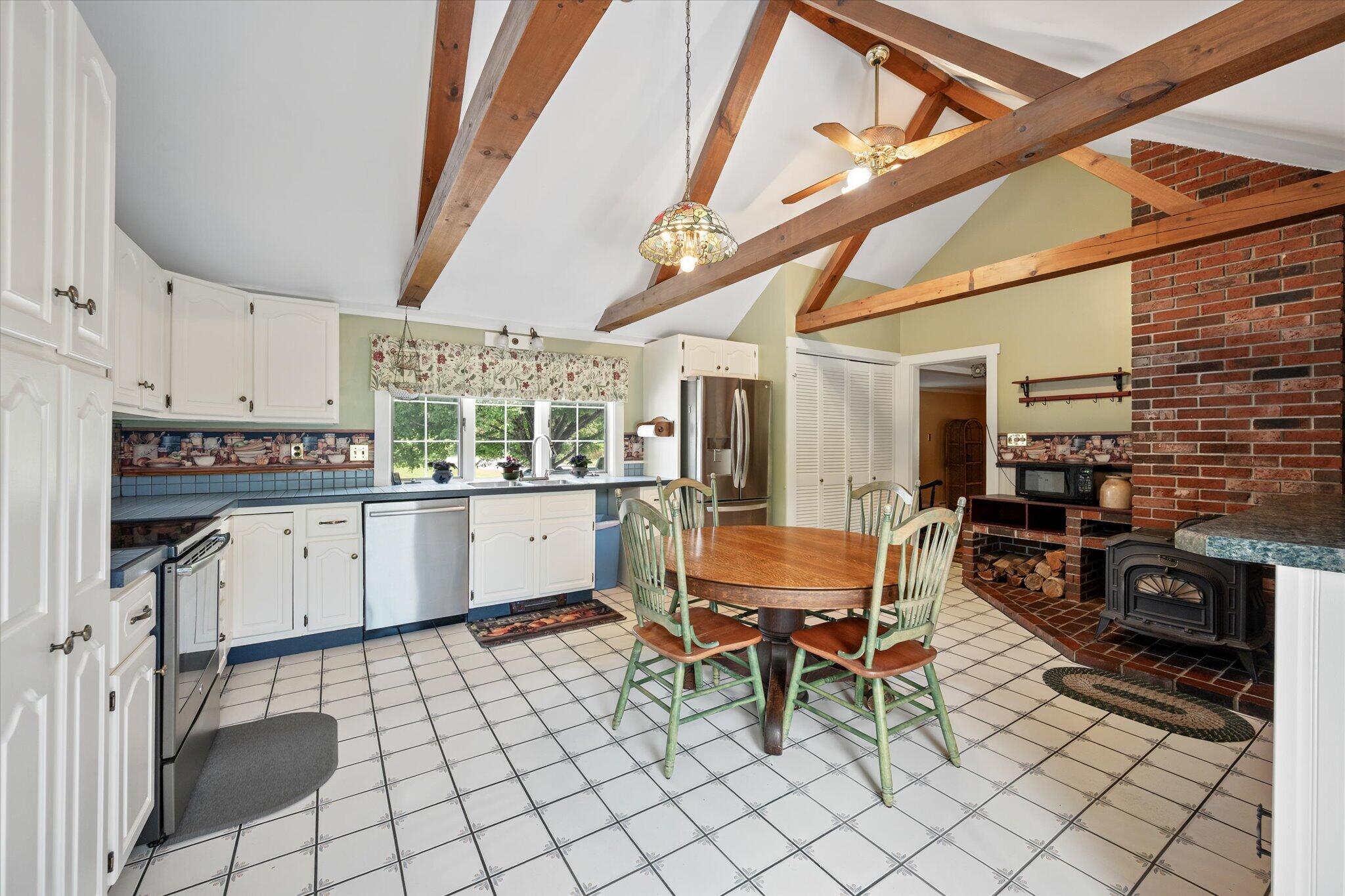 1224 Dover Road Property Photo 8
